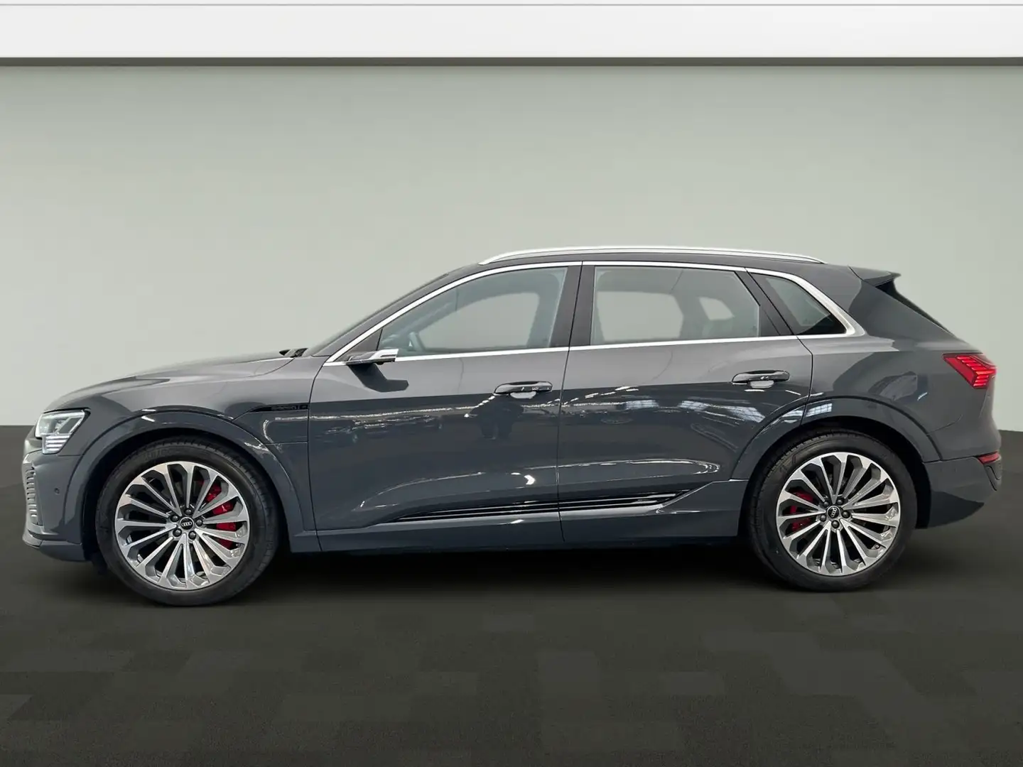 Audi Q8 e-tron 55 qu S line*Air*B&O*HUD*Pano*Matrix*V Grau - 2