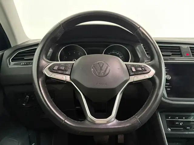 Volkswagen Tiguan view 13
