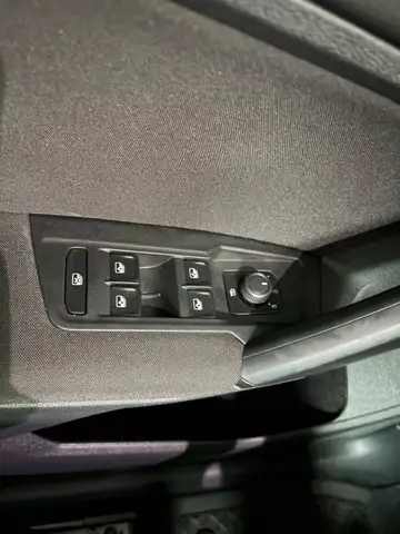 Volkswagen Tiguan view 9