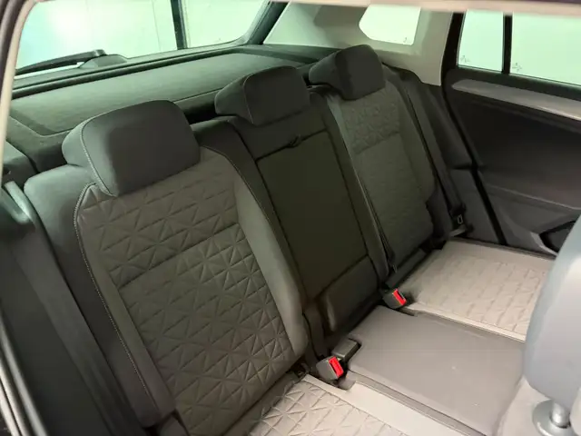 Volkswagen Tiguan view 27
