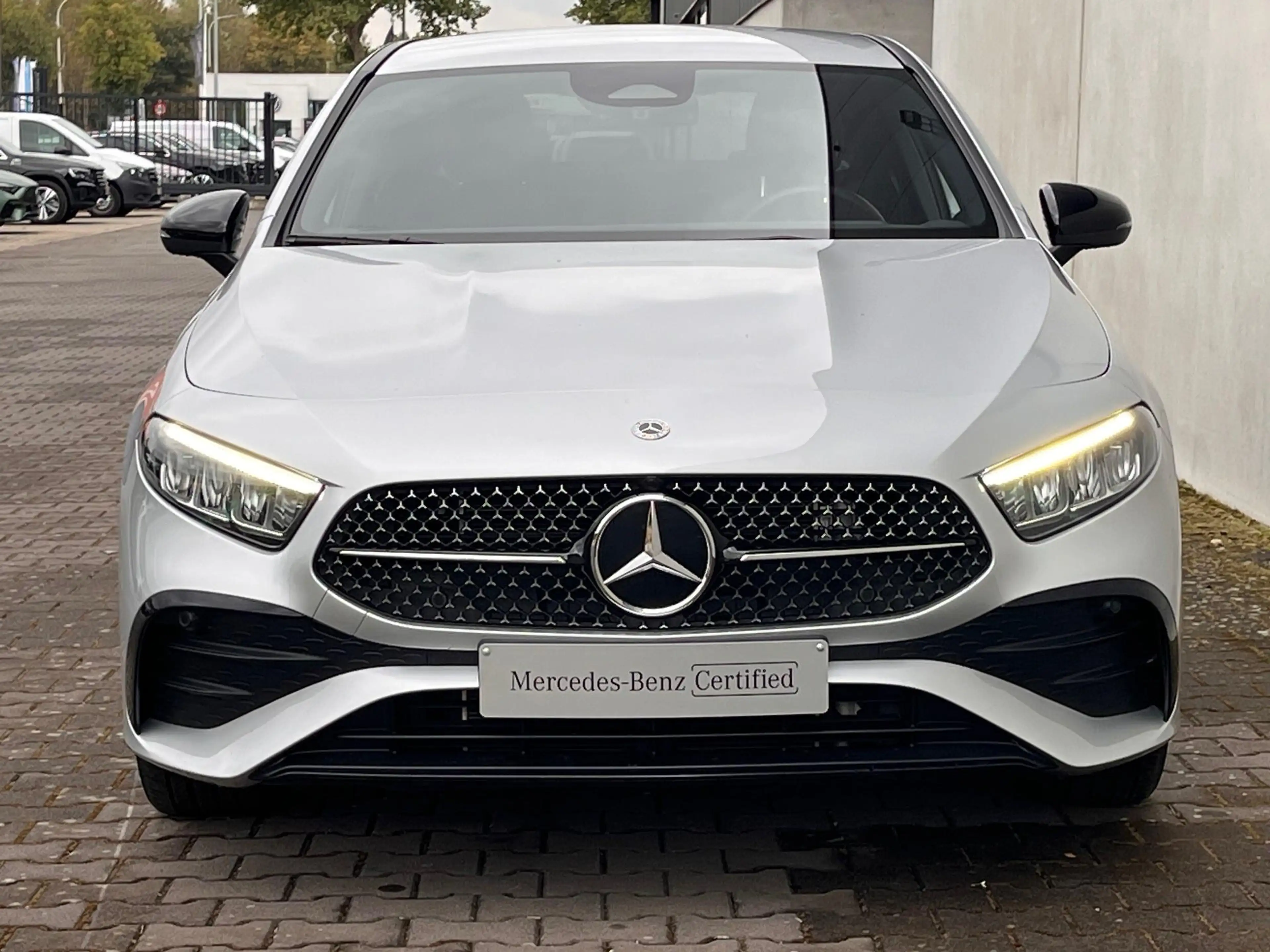 Mercedes-Benz A 250 Limousine e AMG Line — photo 2