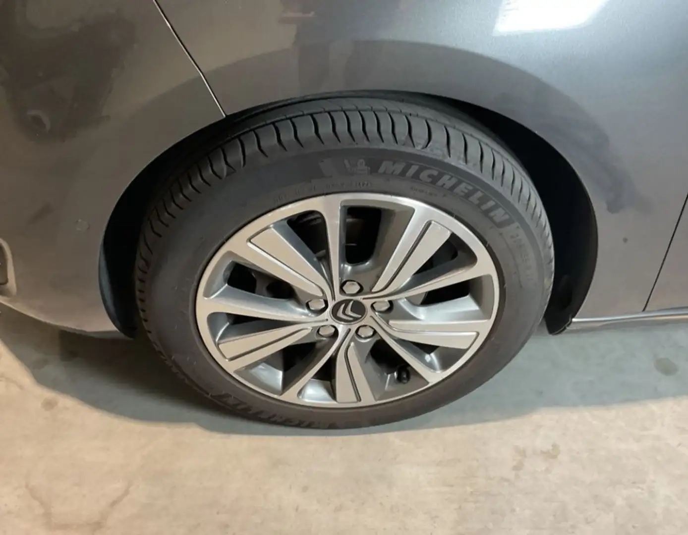 Citroen Grand C4 Picasso Grand C4 Picasso e-HDi 115 Exclusive Gris - 2