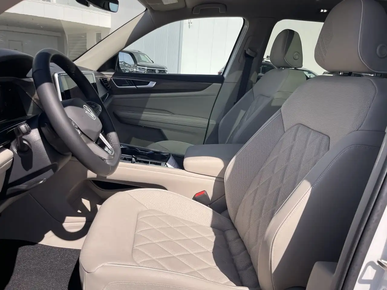 Volkswagen Atlas снимка Volkswagen Atlas