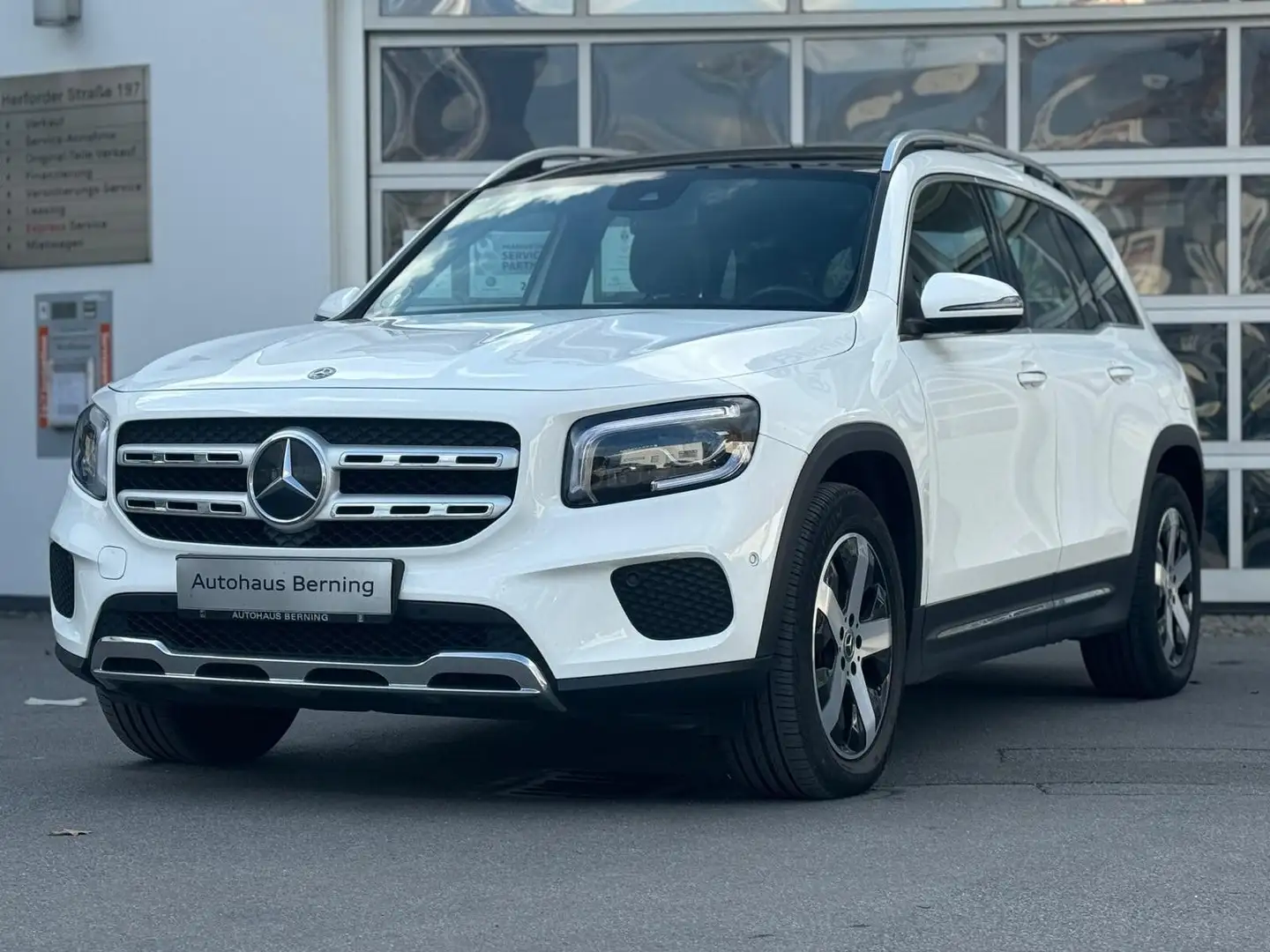 Mercedes-Benz GLB 250 GLB250 4MATIC MEMORY PANO 7-SITZER Weiß - 2