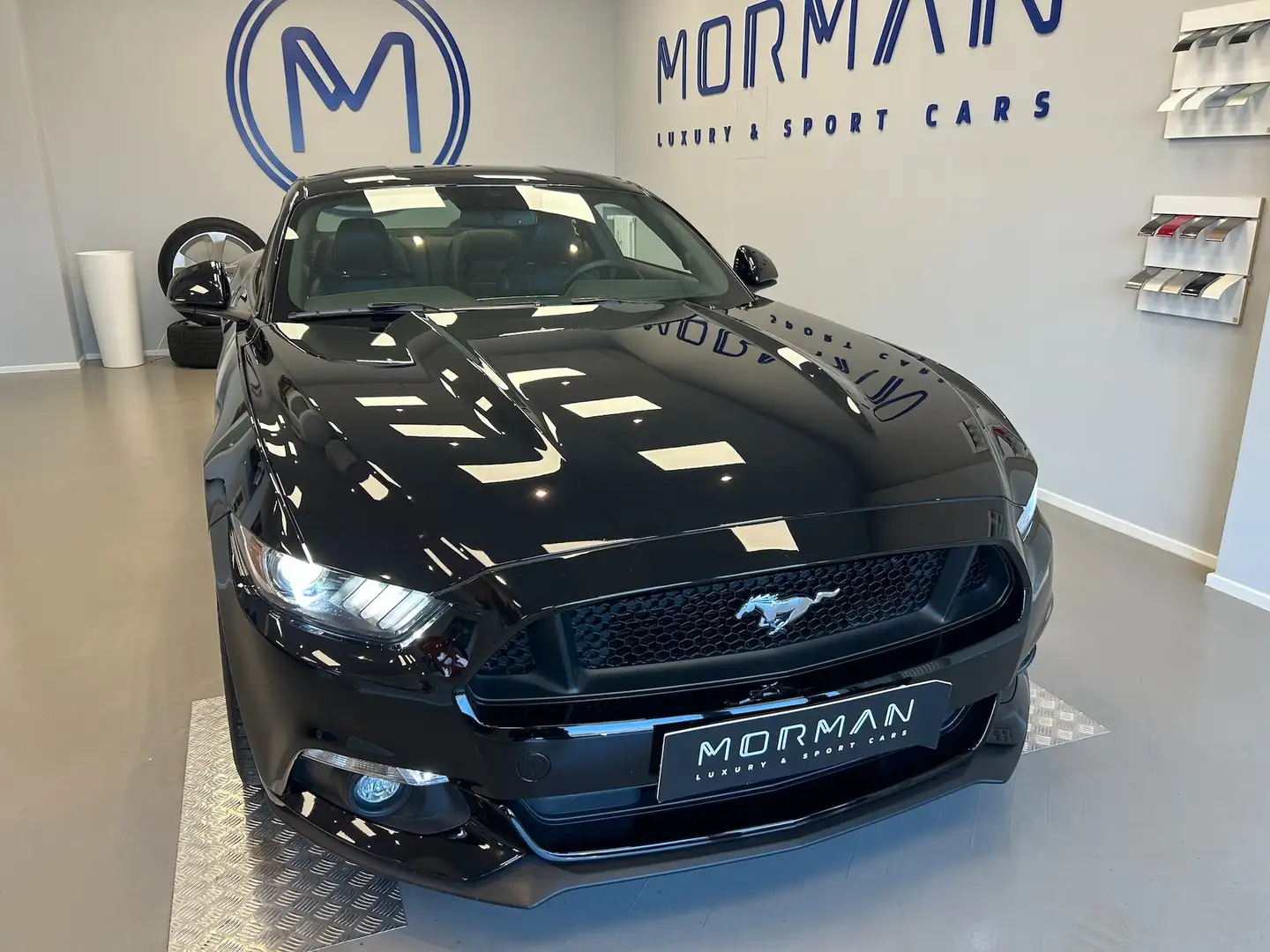 Ford Mustang Mustang Fastback 2.3 ecoboost Černá - 1