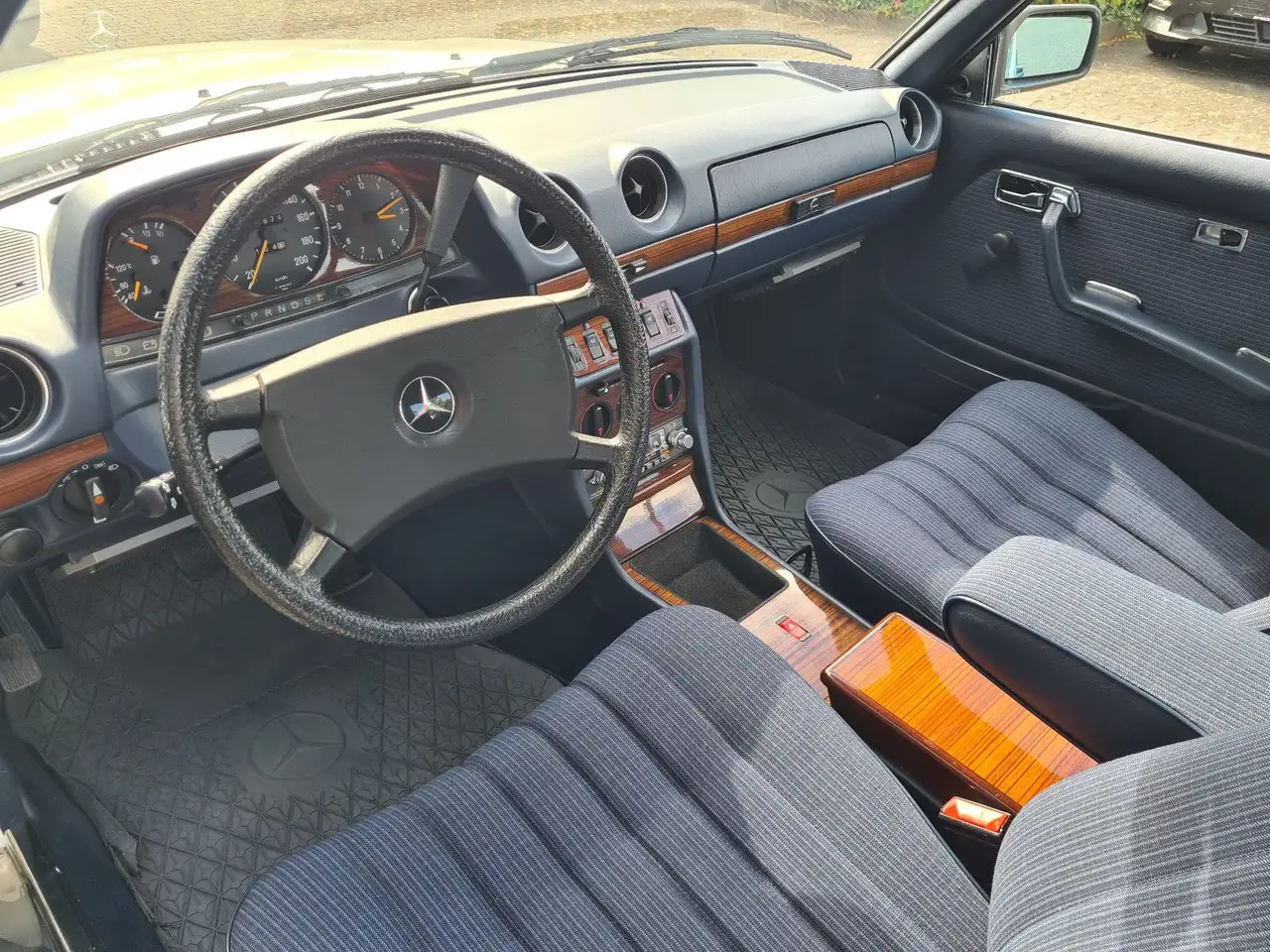 Mercedes-Benz 230 CE - 123er Coupe - Deutsch - Traumzustand, foto 10