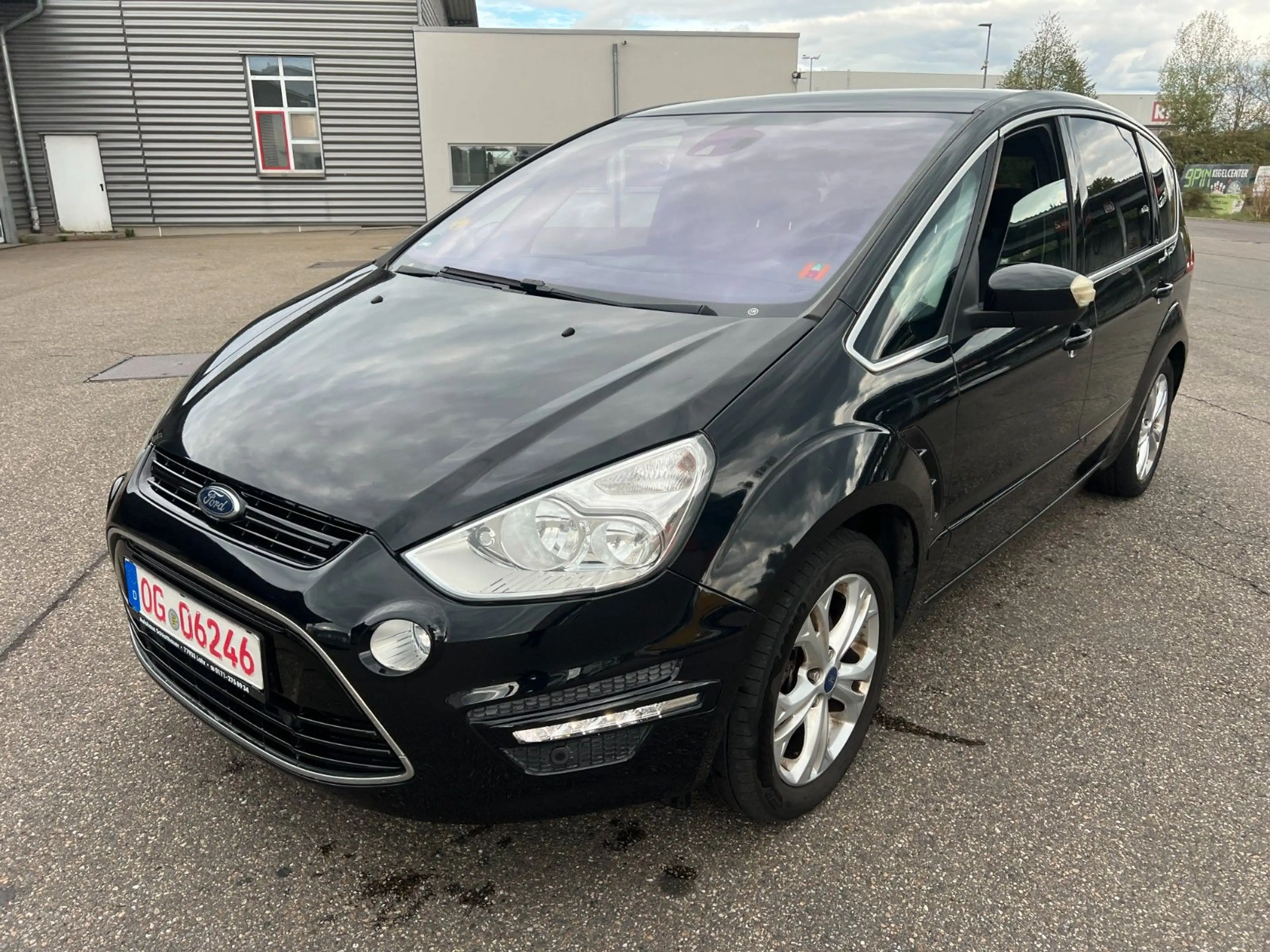 Ford S-Max *Titanium*7 Sitze*AHK* — photo 13