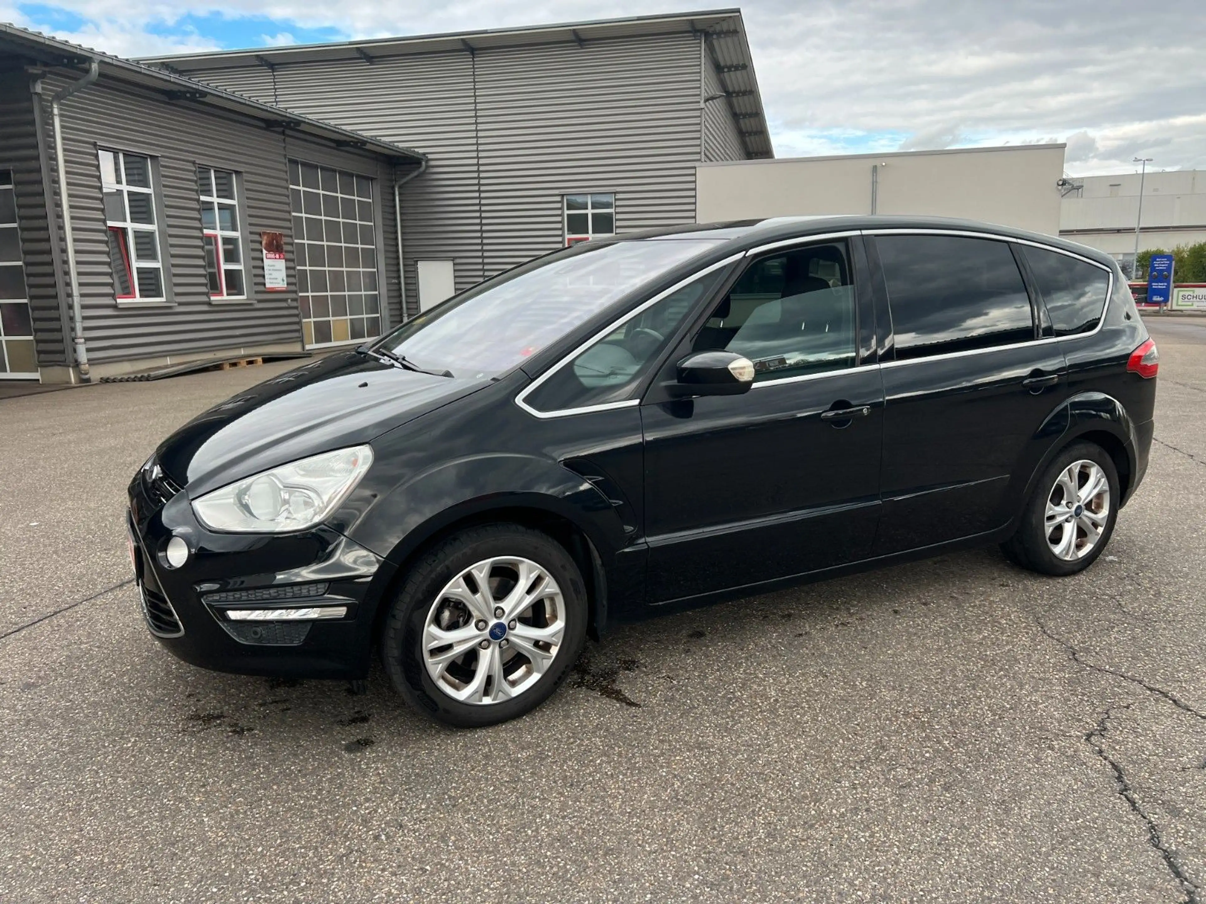 Ford S-Max *Titanium*7 Sitze*AHK* — photo 12