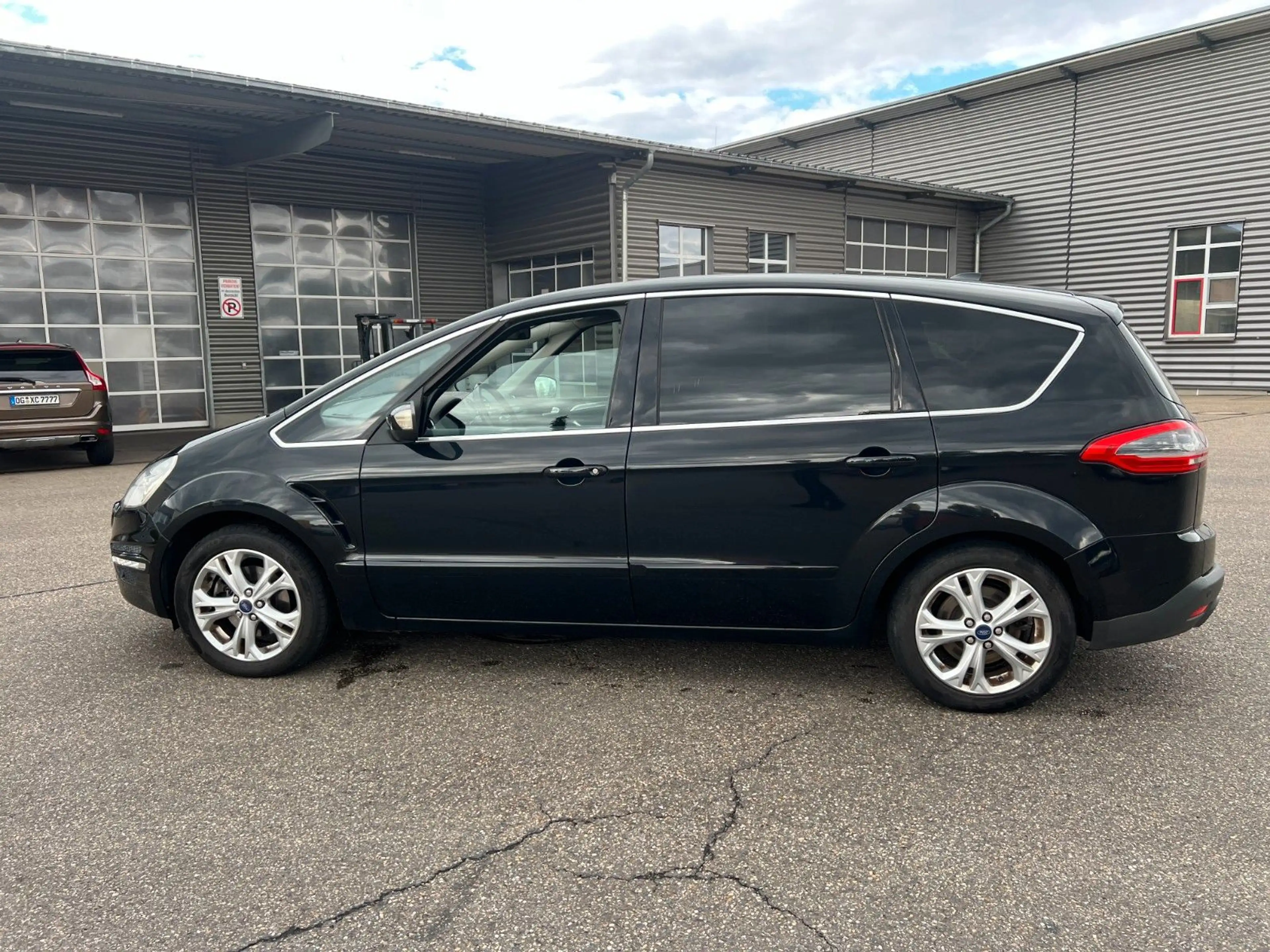 Ford S-Max *Titanium*7 Sitze*AHK* — photo 11
