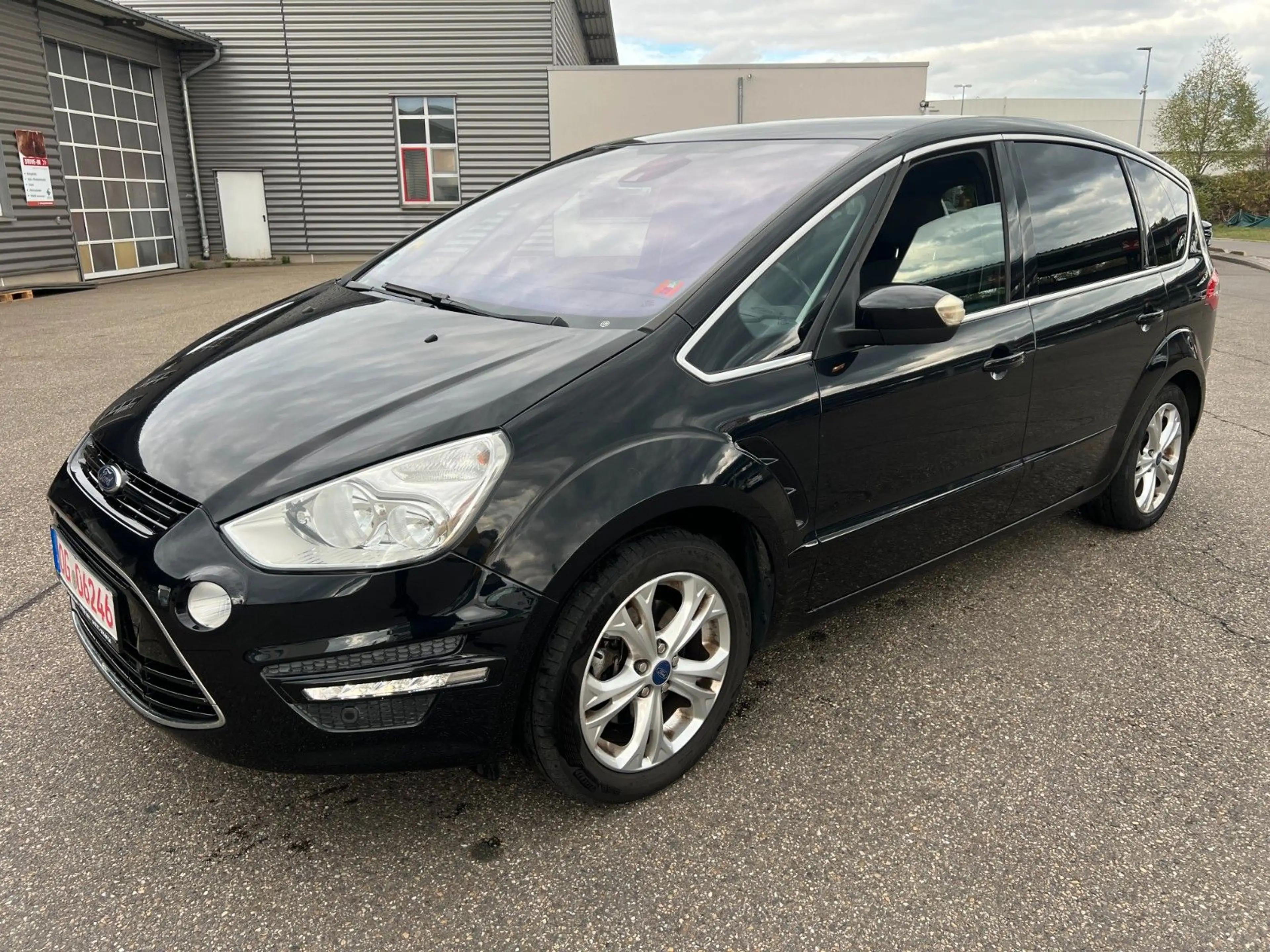 Ford S-Max *Titanium*7 Sitze*AHK* — photo 4