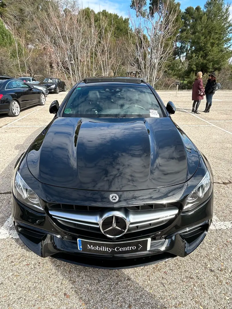 Mercedes-Benz E 63 AMG S 4Matic+ 9G-Tronic Czarny - 1