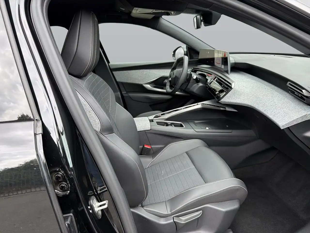 Peugeot 3008 Hybrid 136 Allure, миниатюра 13