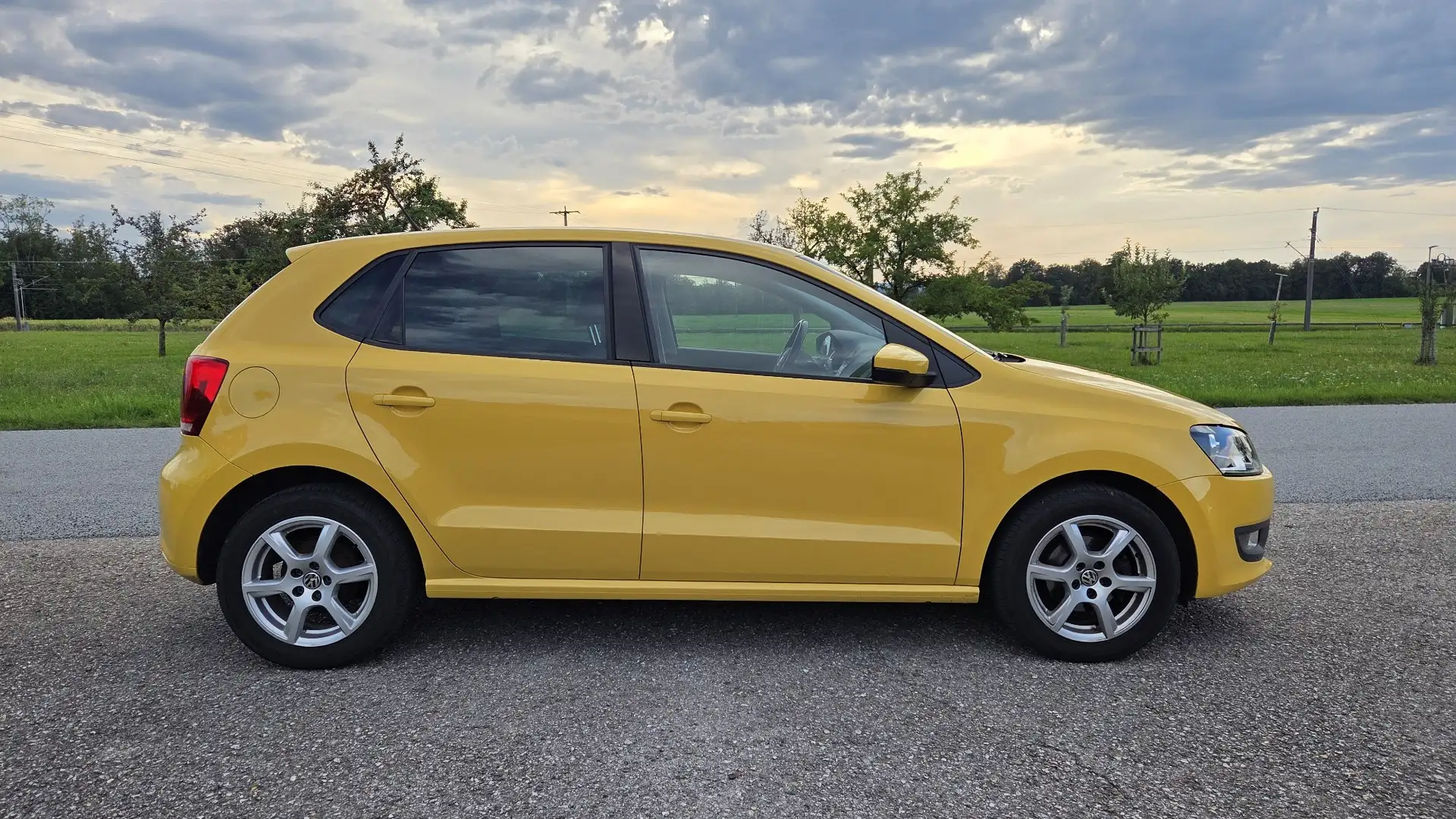 Volkswagen Polo 4Friends 1,2*8-fach bereift*Klima*Erstbesitz* Gelb - 2