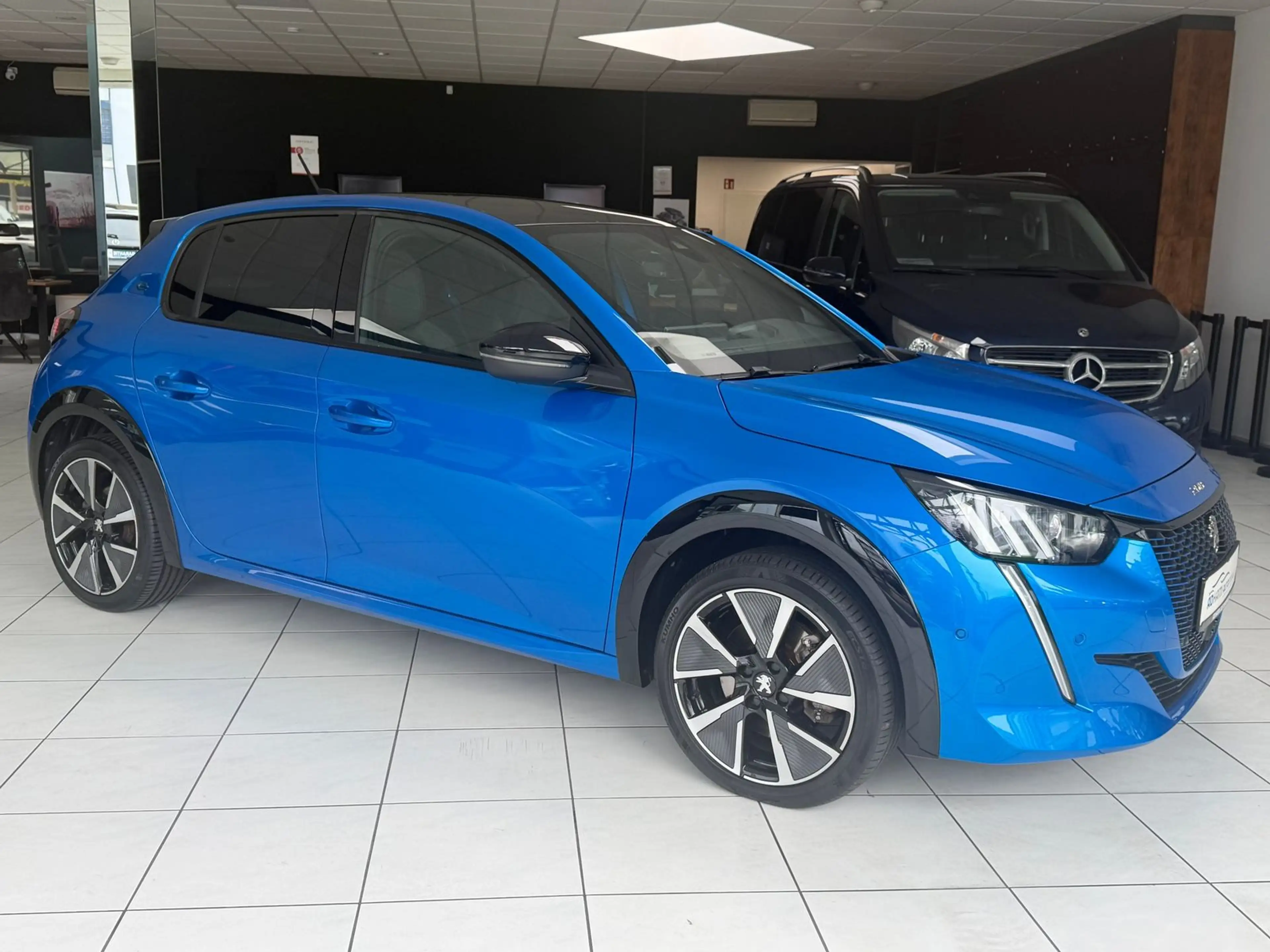 Peugeot 208 e-208 1.HAND GT PANO LED PDC SHZ KAMERA 93,9% — photo 3