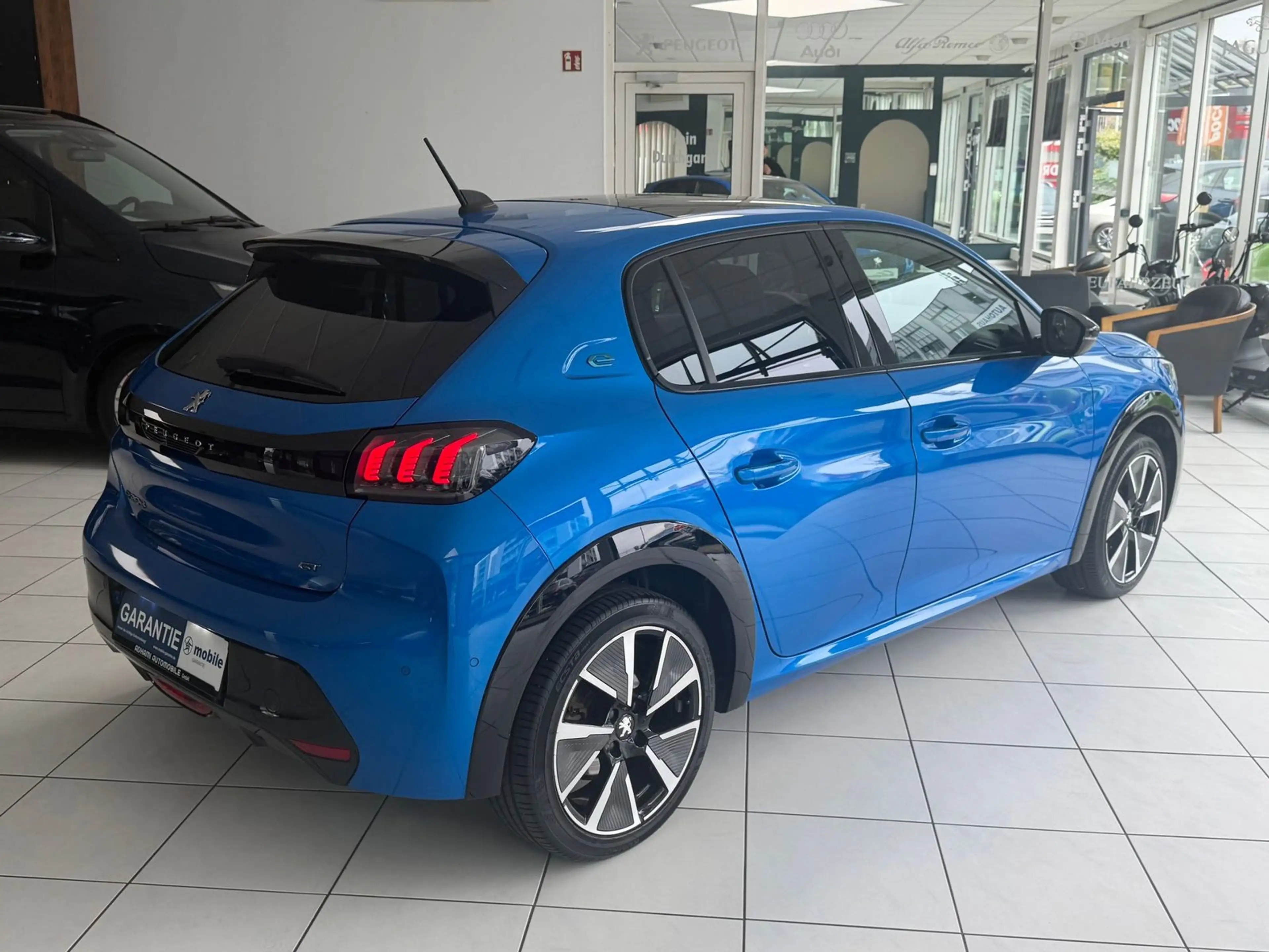 Peugeot 208 e-208 1.HAND GT PANO LED PDC SHZ KAMERA 93,9% — photo 5