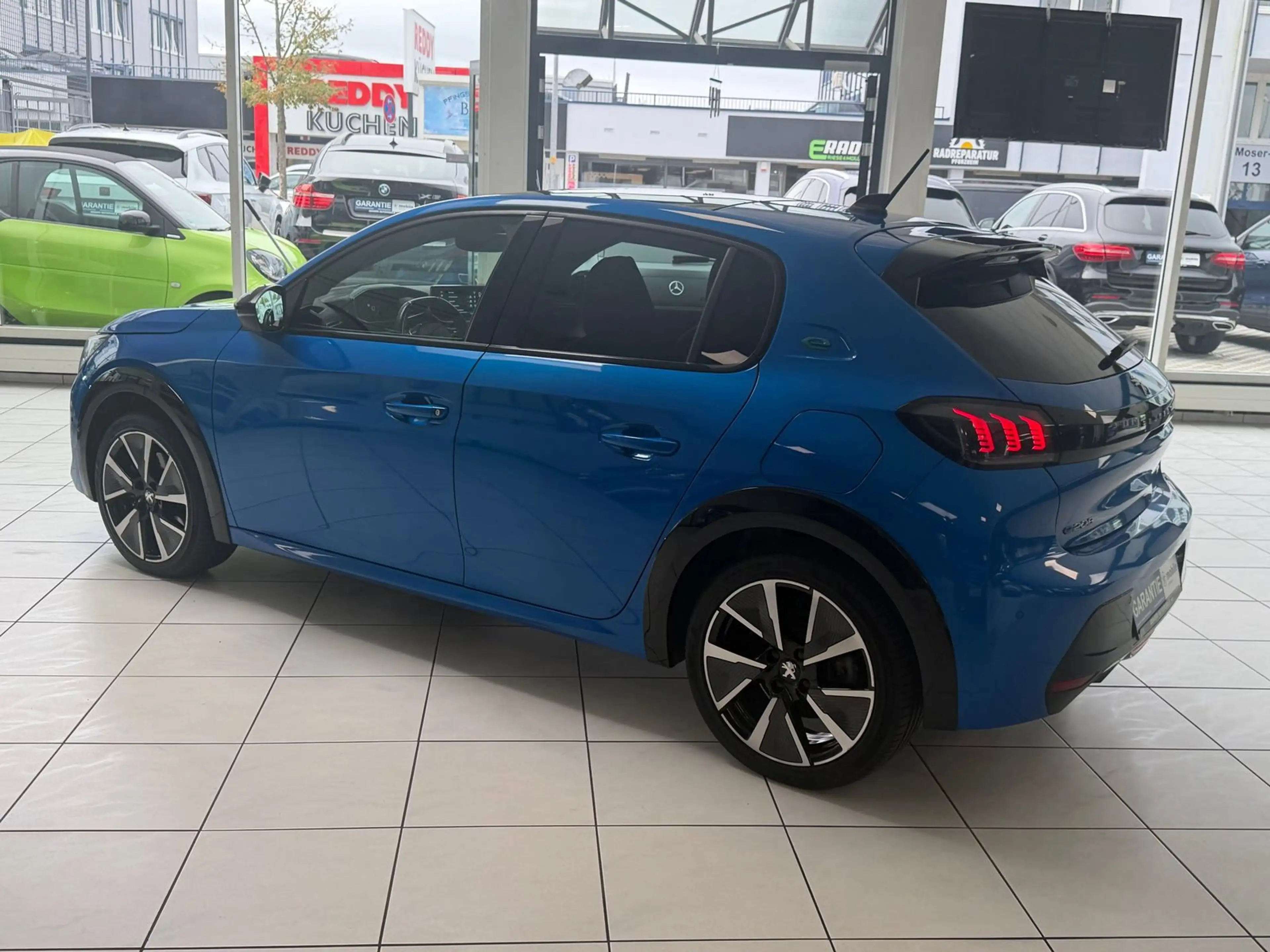 Peugeot 208 e-208 1.HAND GT PANO LED PDC SHZ KAMERA 93,9% — photo 7