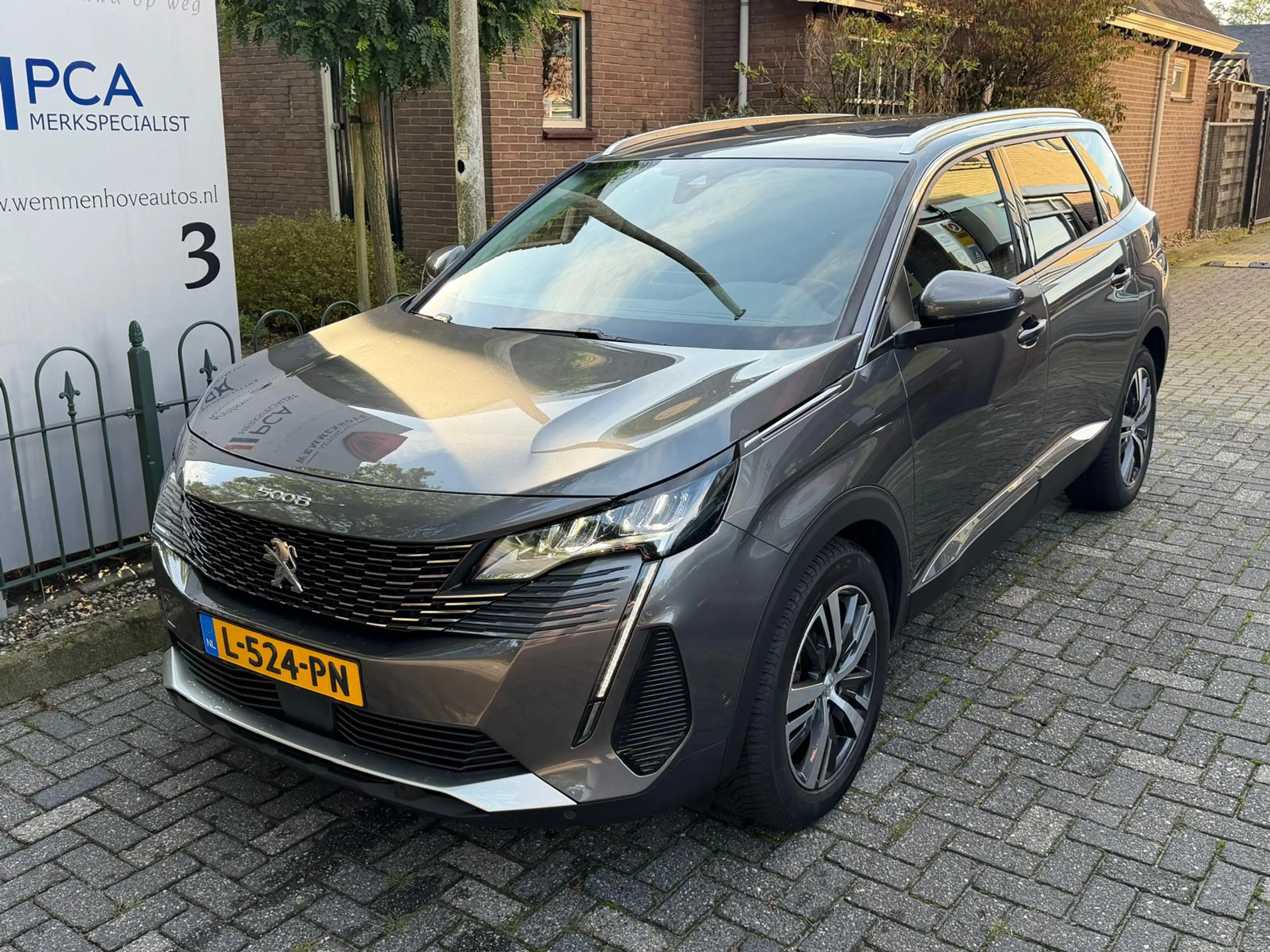 Peugeot 5008 1.2 PureTech Blue Lease Allure — photo 2