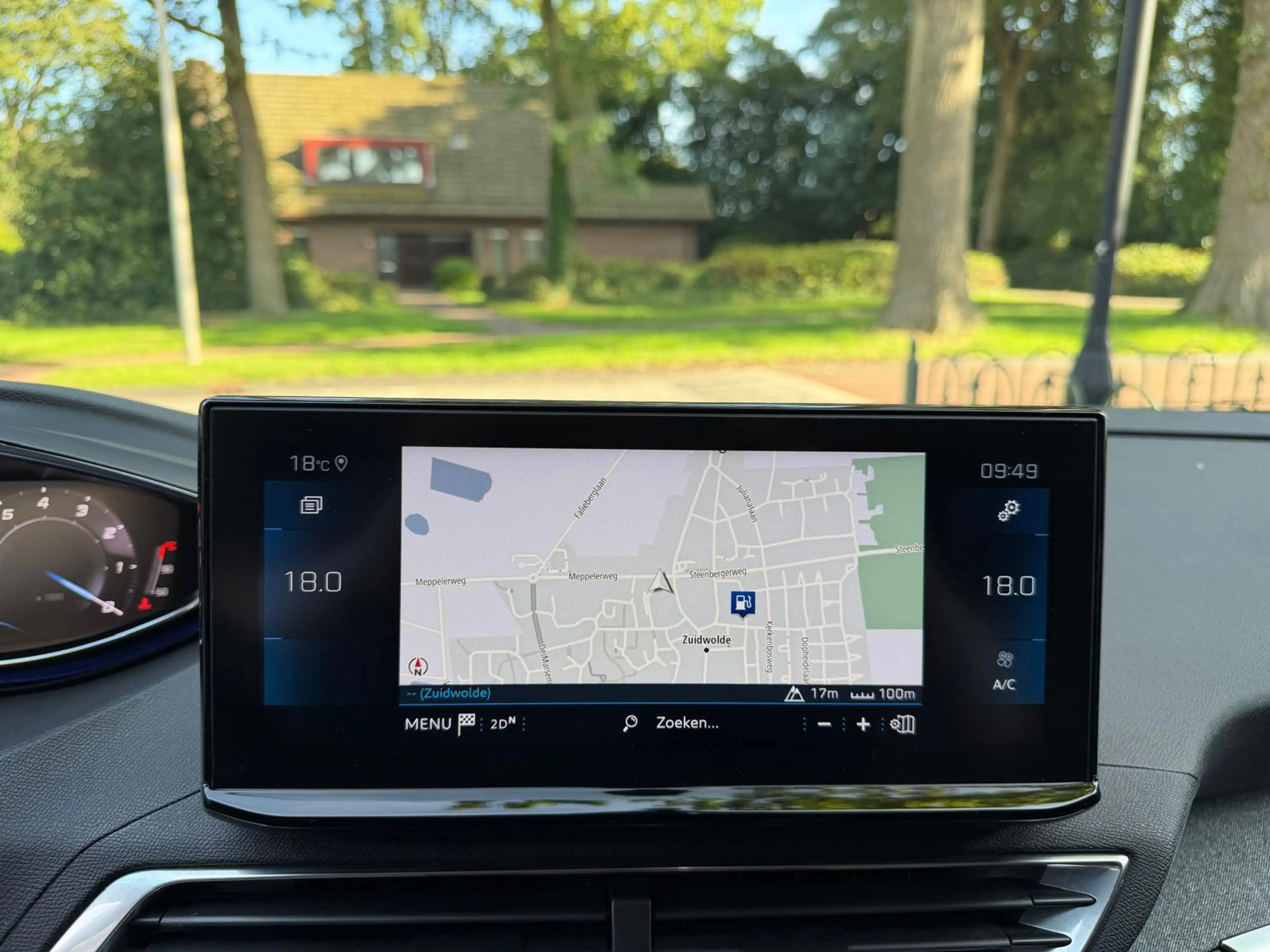 Peugeot 5008 1.2 PureTech Blue Lease Allure — photo 34