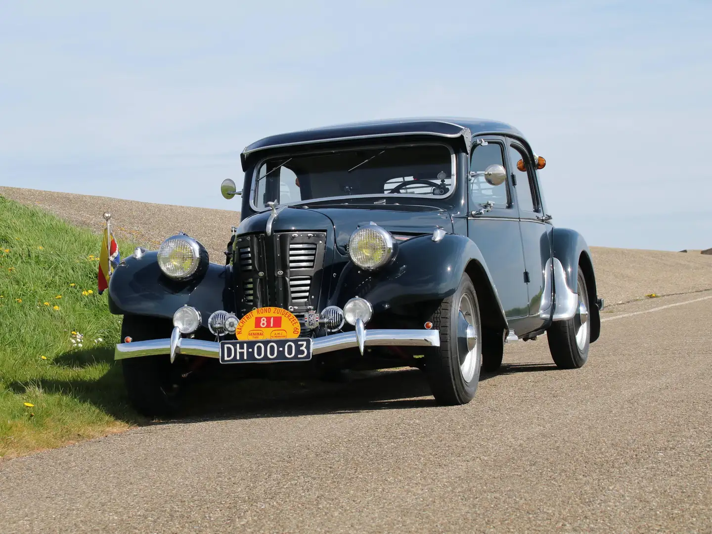 Oldtimer Citroen Traction BN Blau - 1