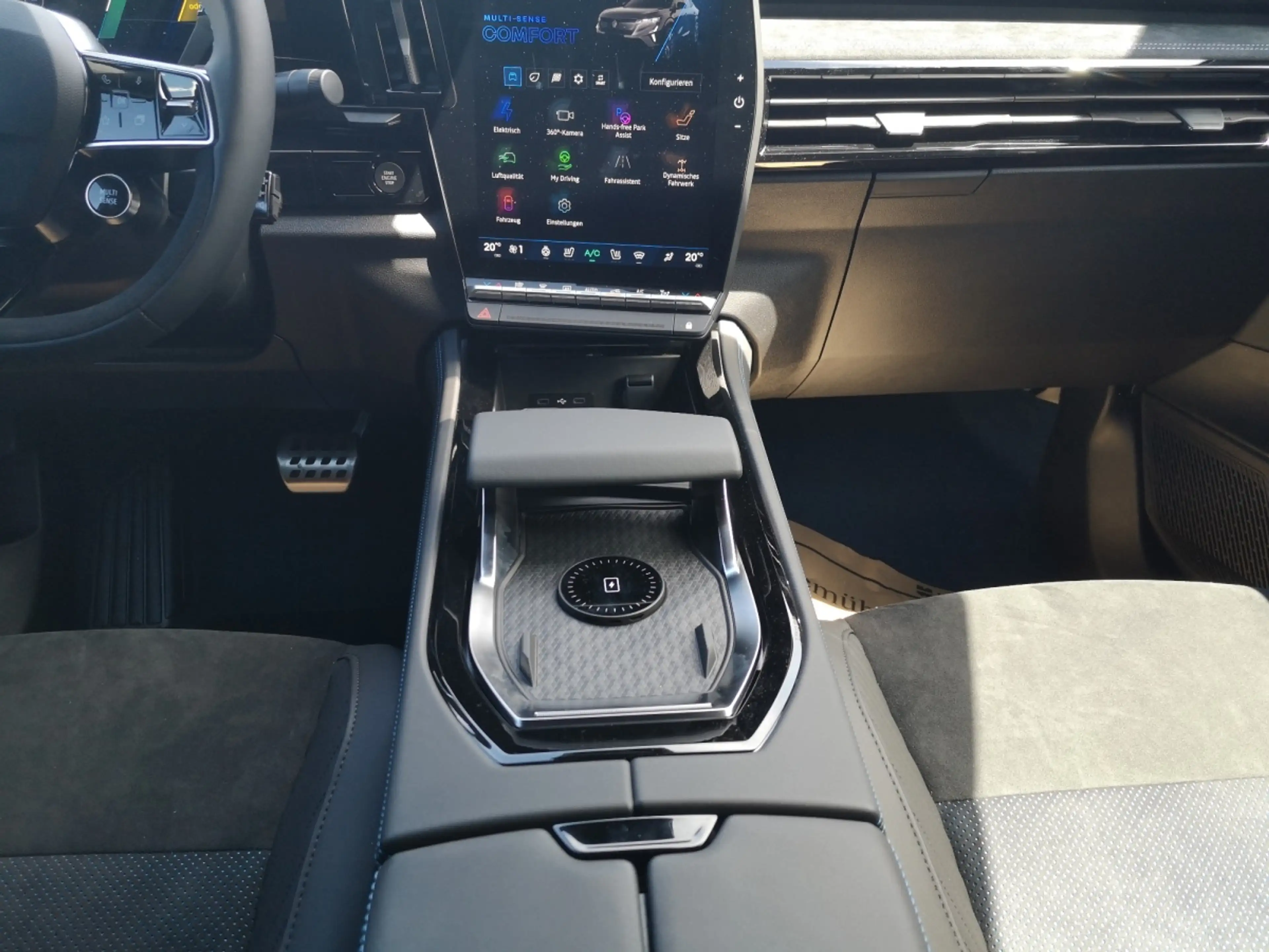 Renault Rafale Esprit Alpine Hyper Hybrid E-Tech 4x4 300 — photo 9