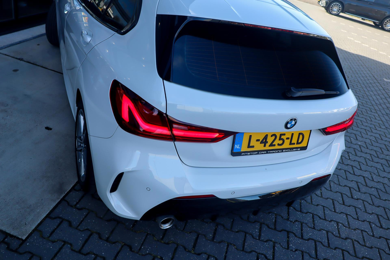 BMW 118 1-serie 118i Executive M-Sport, Sfeerverlichting, — photo 13