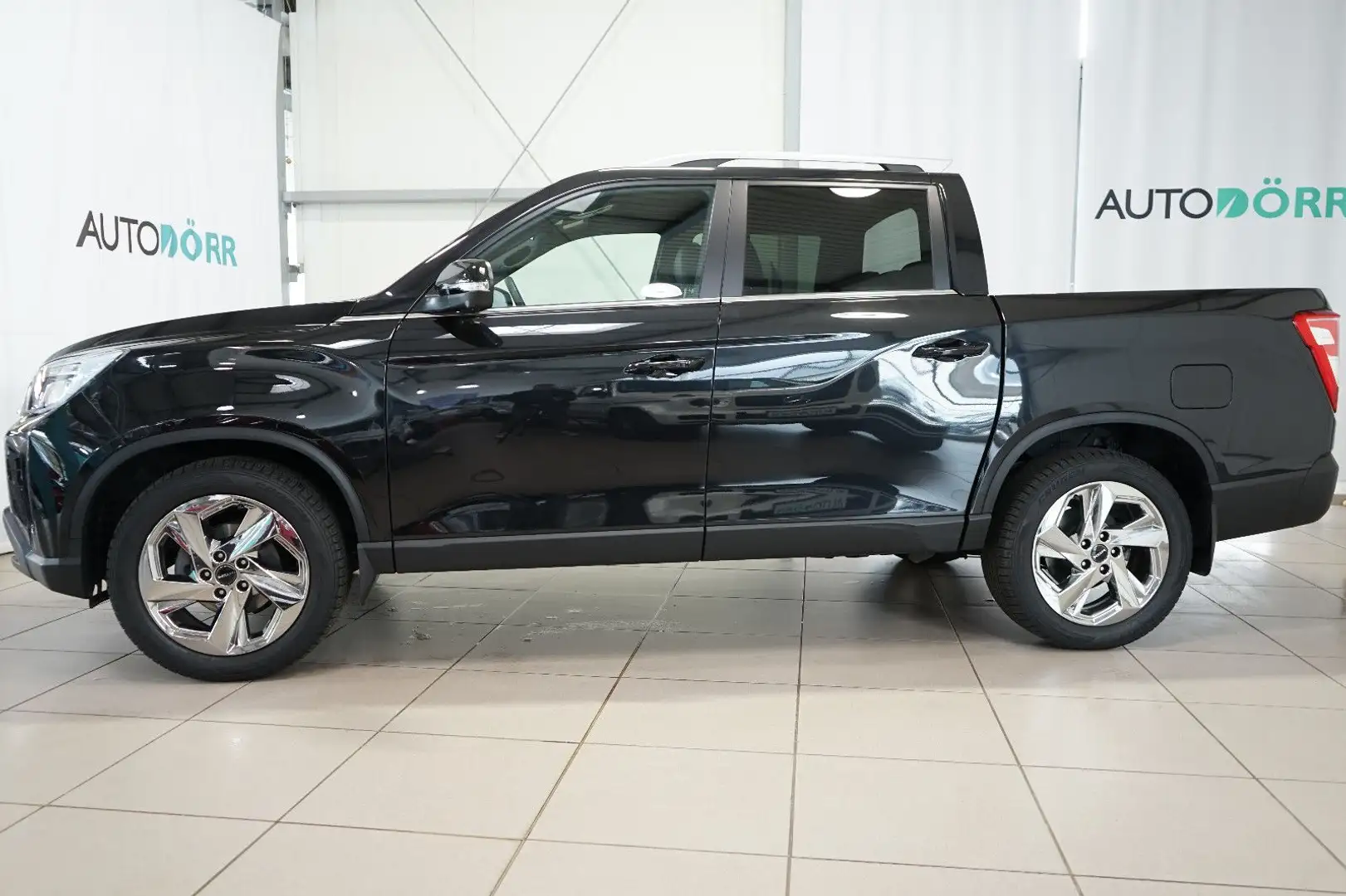 KGM Musso LUX Line 4WD Assistenzsystem+Sitzbelüftung Negro - 2