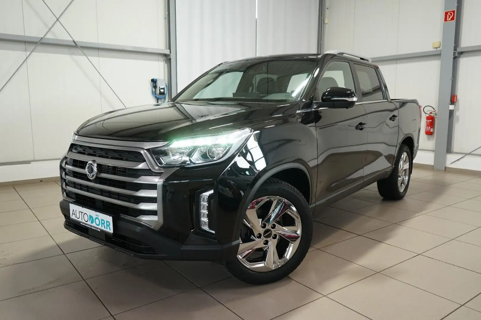 KGM Musso LUX Line 4WD Assistenzsystem+Sitzbelüftung Negro - 1