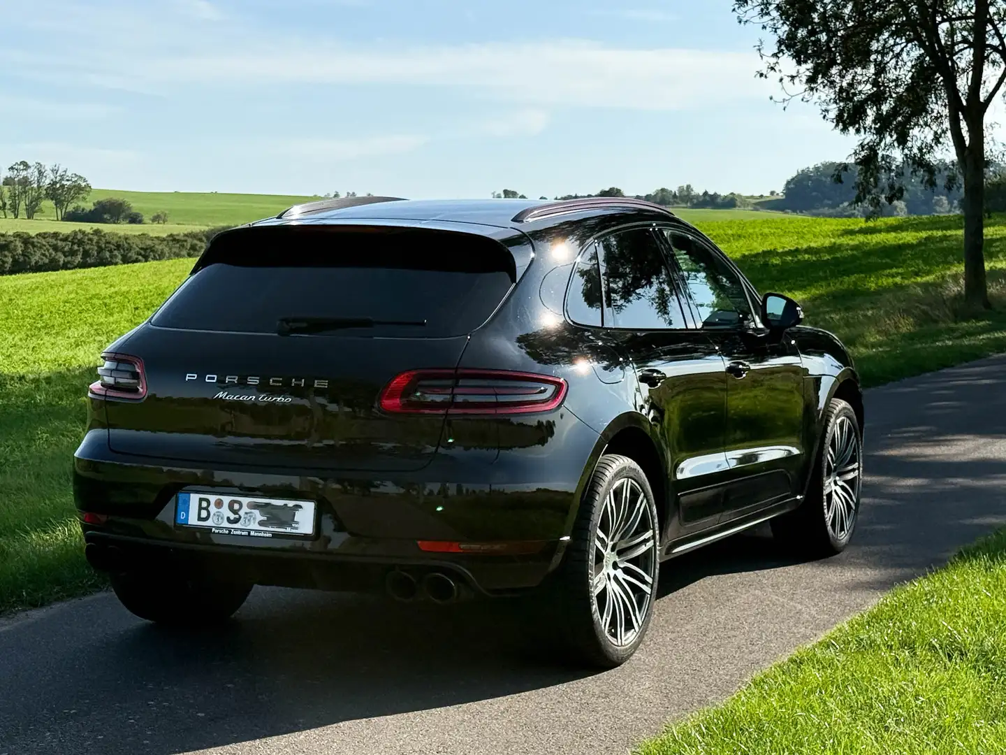 Porsche Macan Turbo PDK Approved Service Neu TÜV Neu Scheckheft - 2