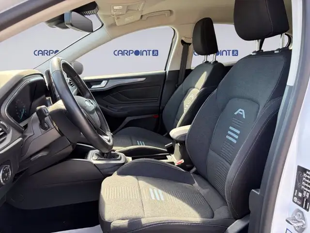 Ford Focus view 10