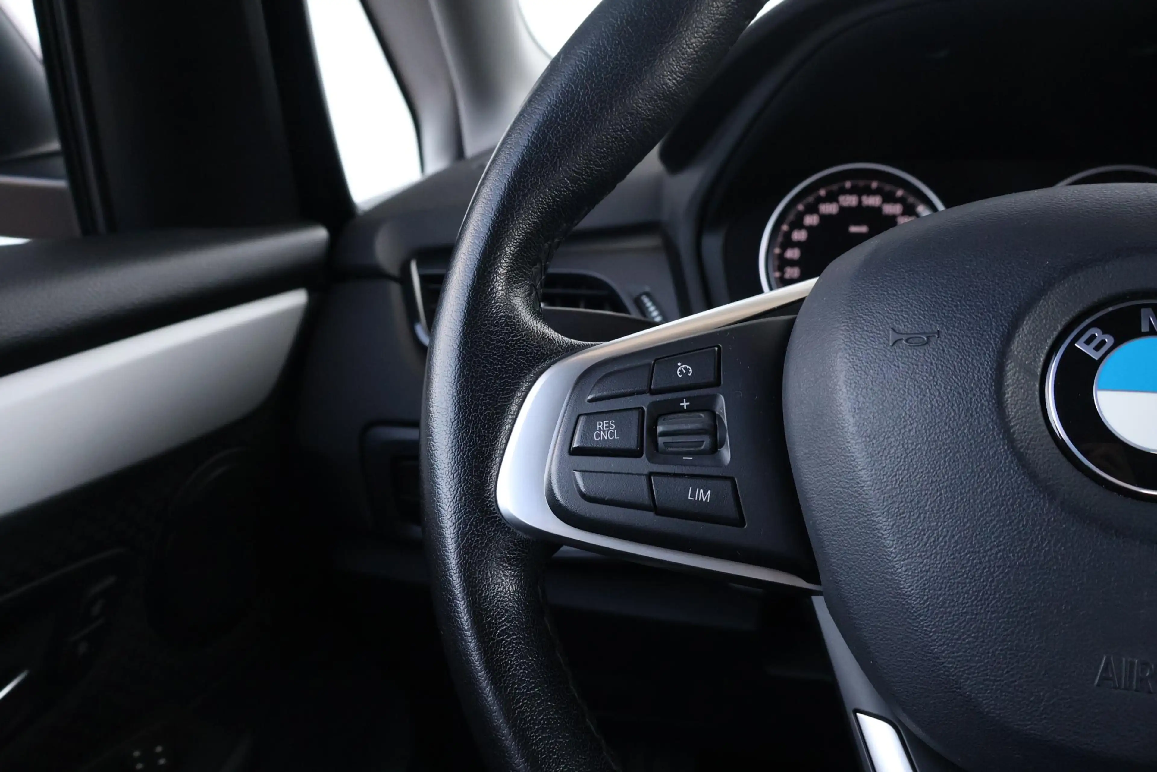 BMW 225 2-serie Active Tourer 225xe iPerformance Executive — photo 13