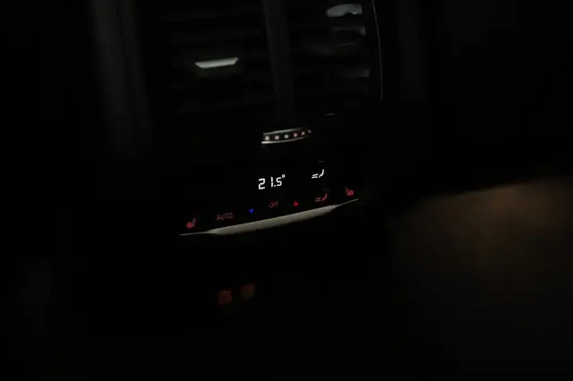 BMW X4 M40i G02 M-SPORT EDITION INDIVIDUAL VOLLAUSSTATTUNG Ansicht 27