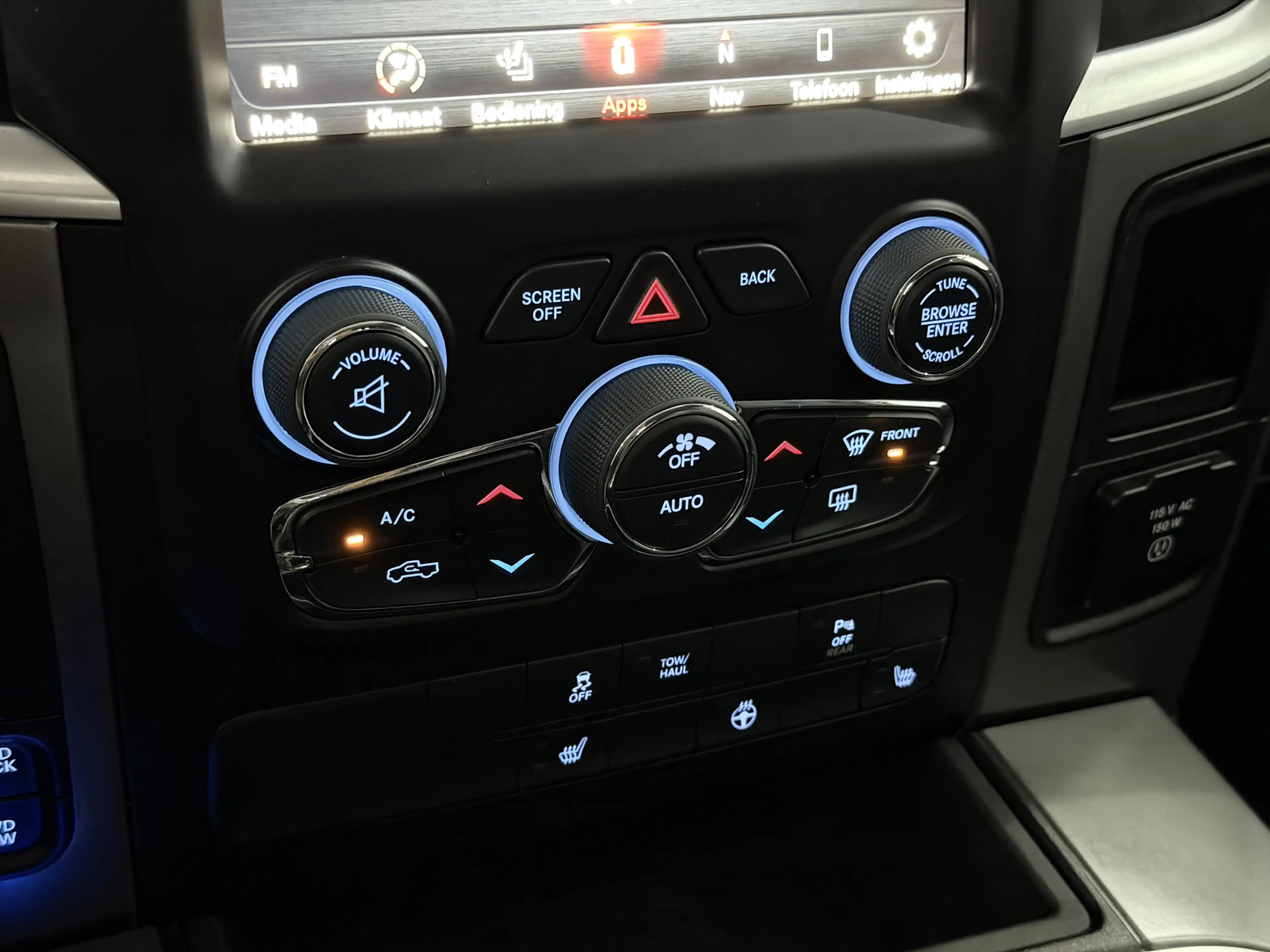 Dodge RAM 1500 5.7 V8 4x4 Crew Cab Big Horn Schuifdak, Leder — photo 18