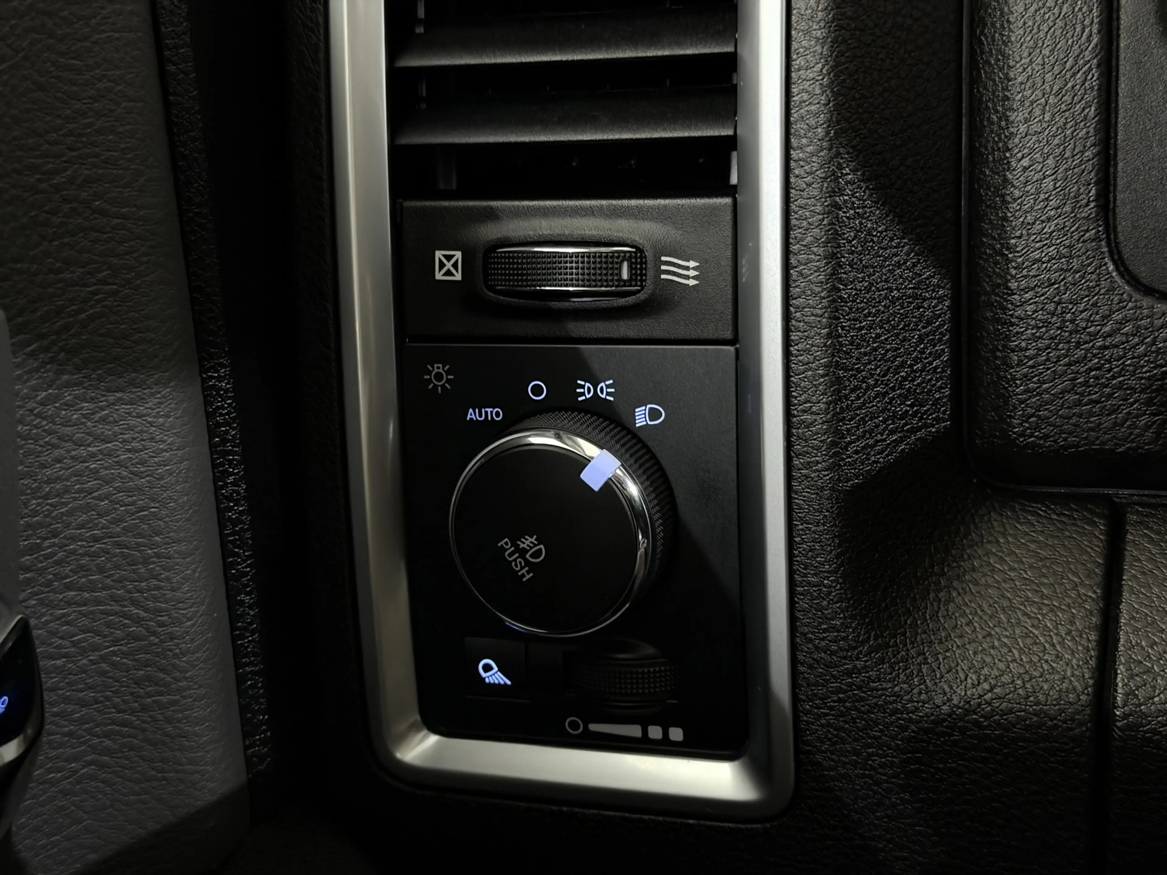 Dodge RAM 1500 5.7 V8 4x4 Crew Cab Big Horn Schuifdak, Leder — photo 31