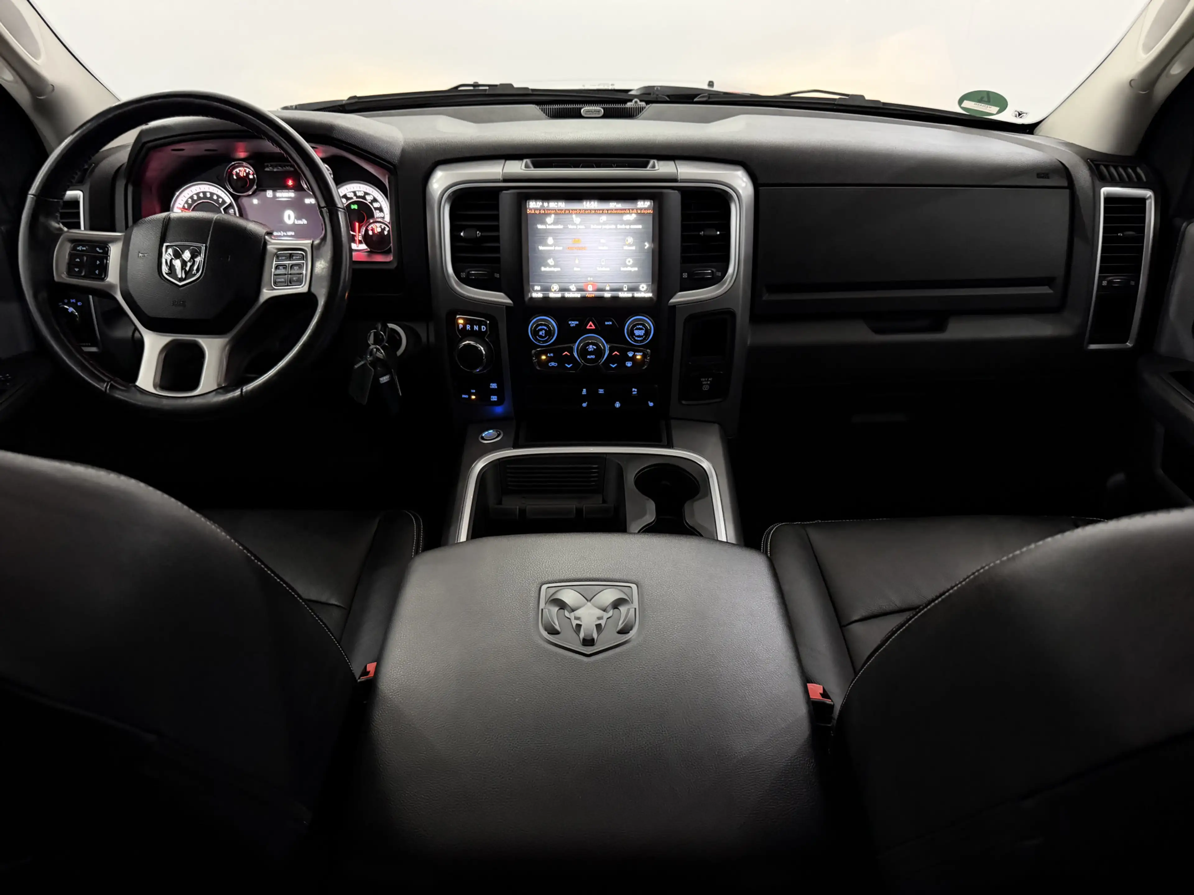 Dodge RAM 1500 5.7 V8 4x4 Crew Cab Big Horn Schuifdak, Leder — photo 9