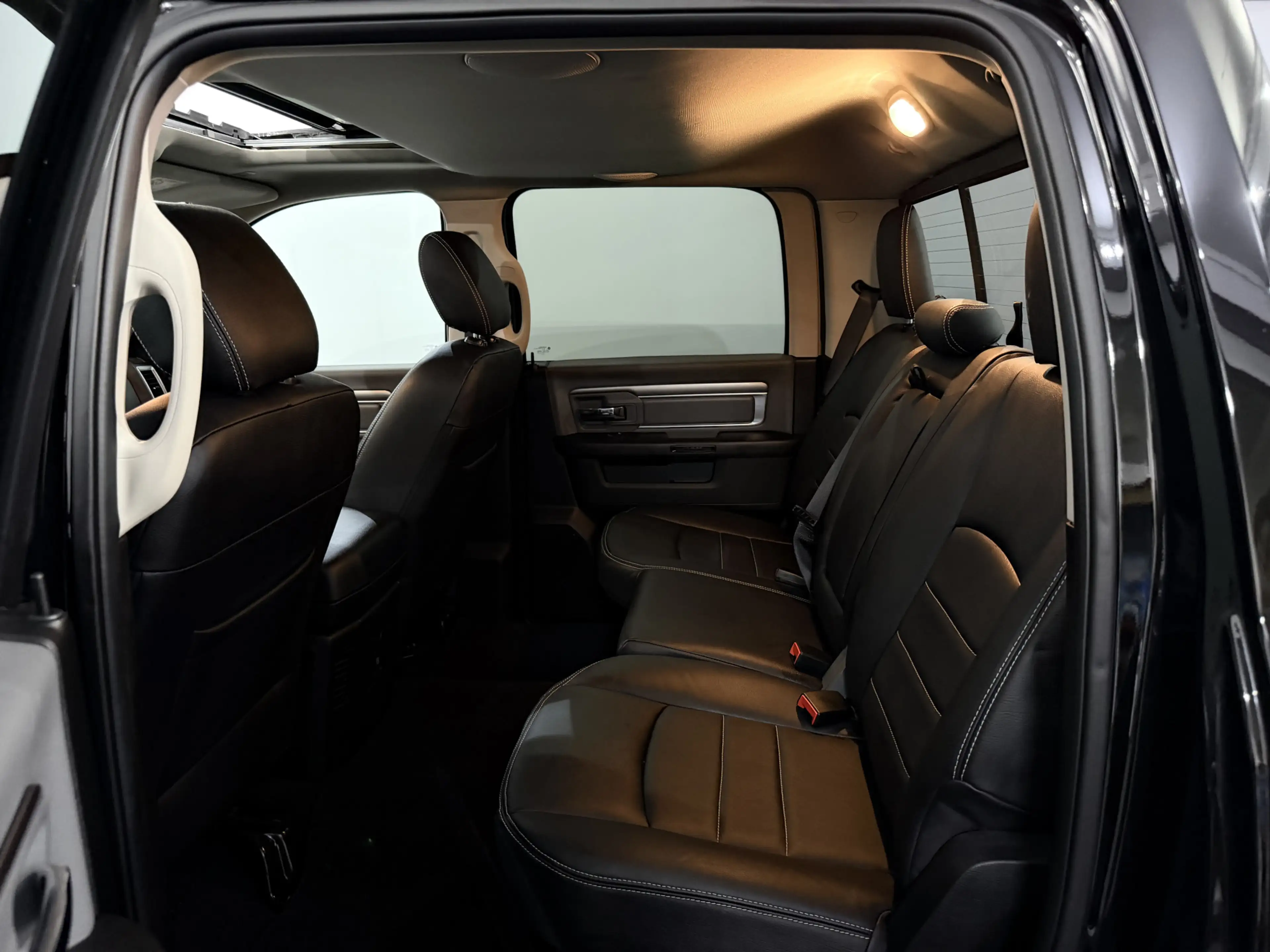 Dodge RAM 1500 5.7 V8 4x4 Crew Cab Big Horn Schuifdak, Leder — photo 7