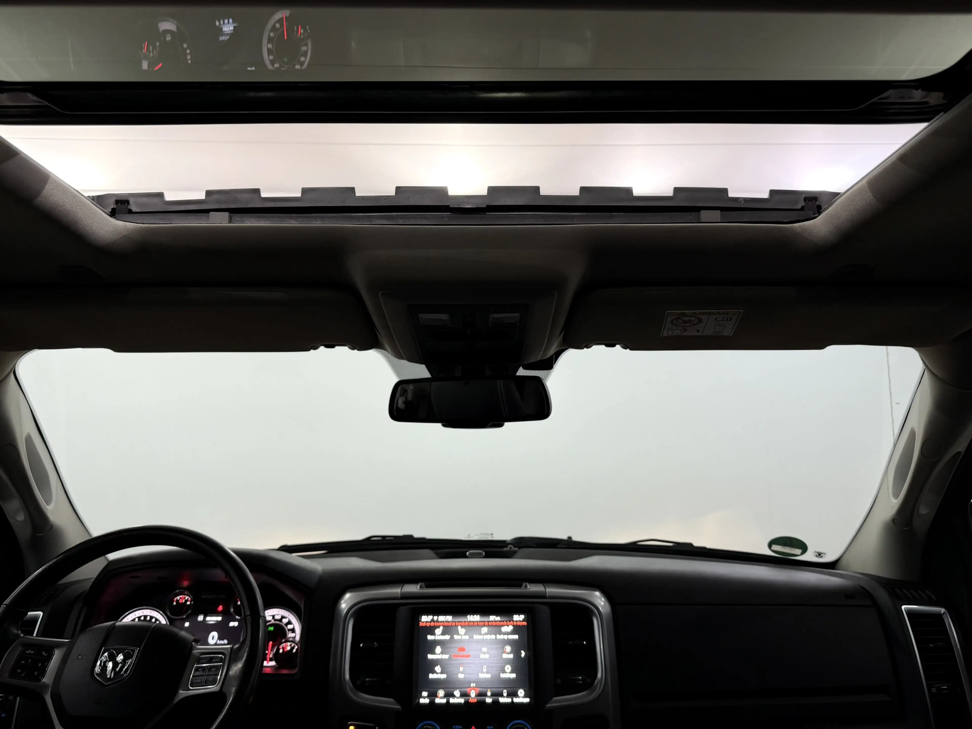 Dodge RAM 1500 5.7 V8 4x4 Crew Cab Big Horn Schuifdak, Leder — photo 14