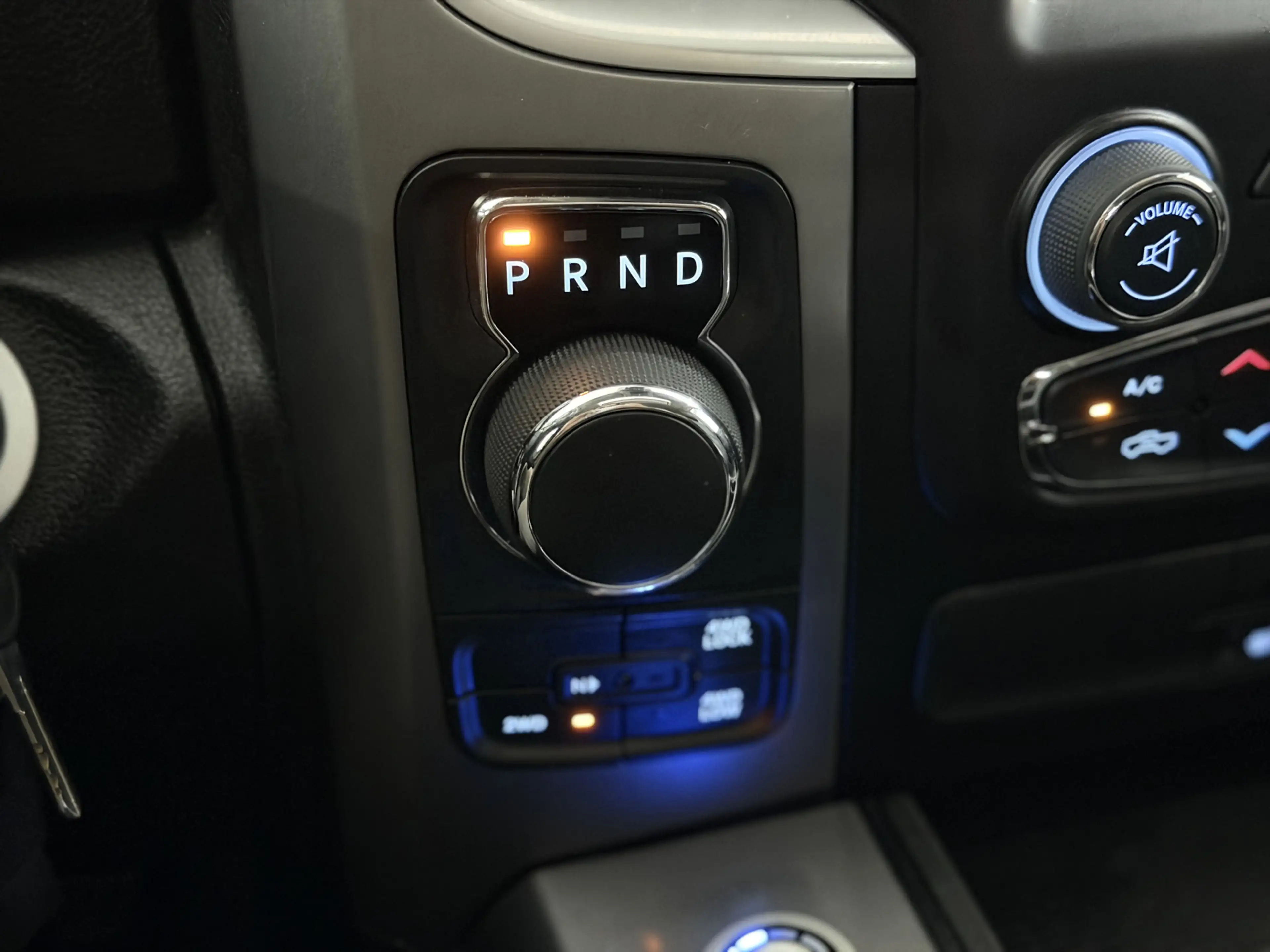 Dodge RAM 1500 5.7 V8 4x4 Crew Cab Big Horn Schuifdak, Leder — photo 17