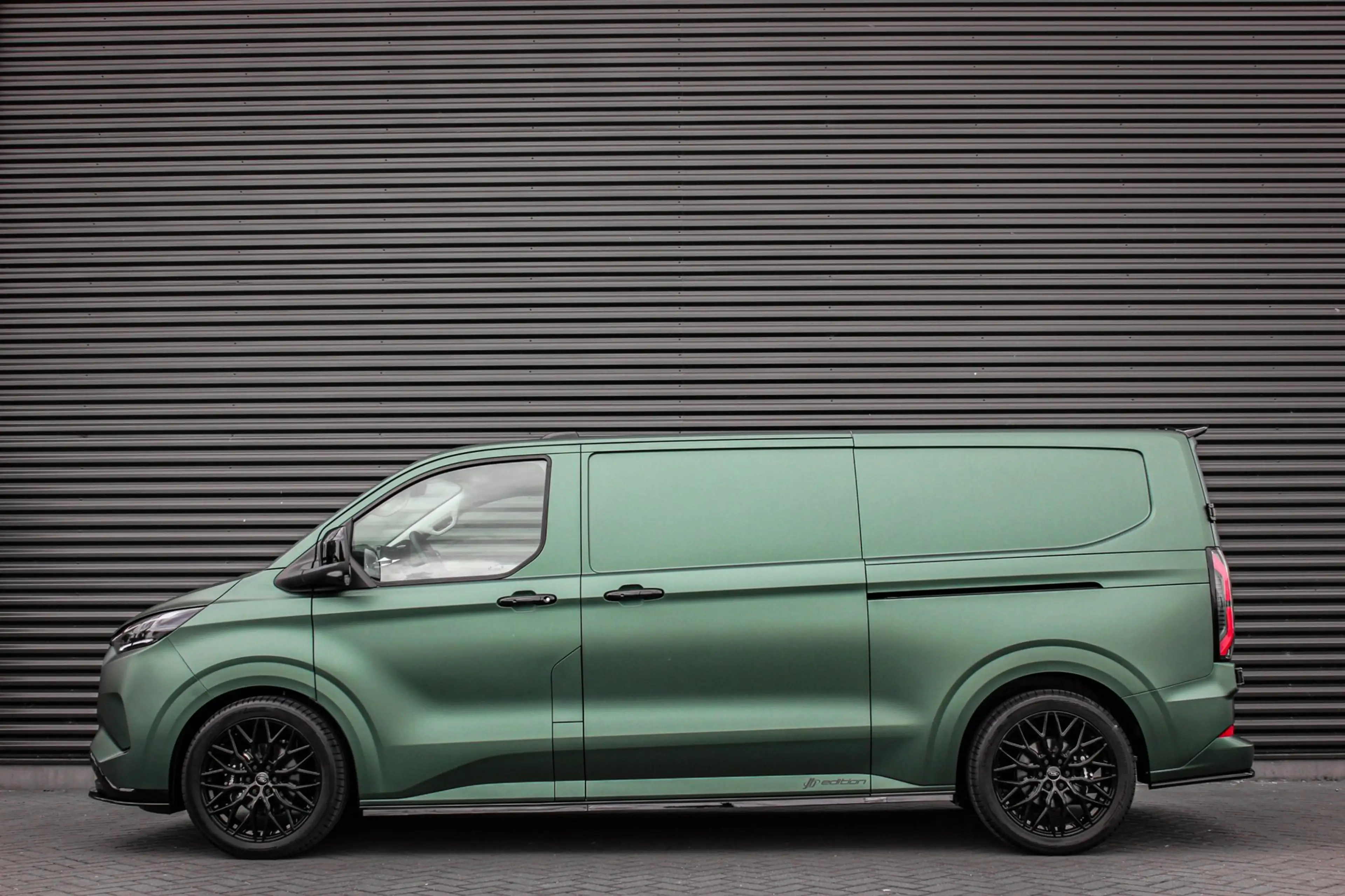 Ford E-Transit Cust. 340 L2H1 Limited 71 kWh 218PK / JB- EDITON / — photo 5
