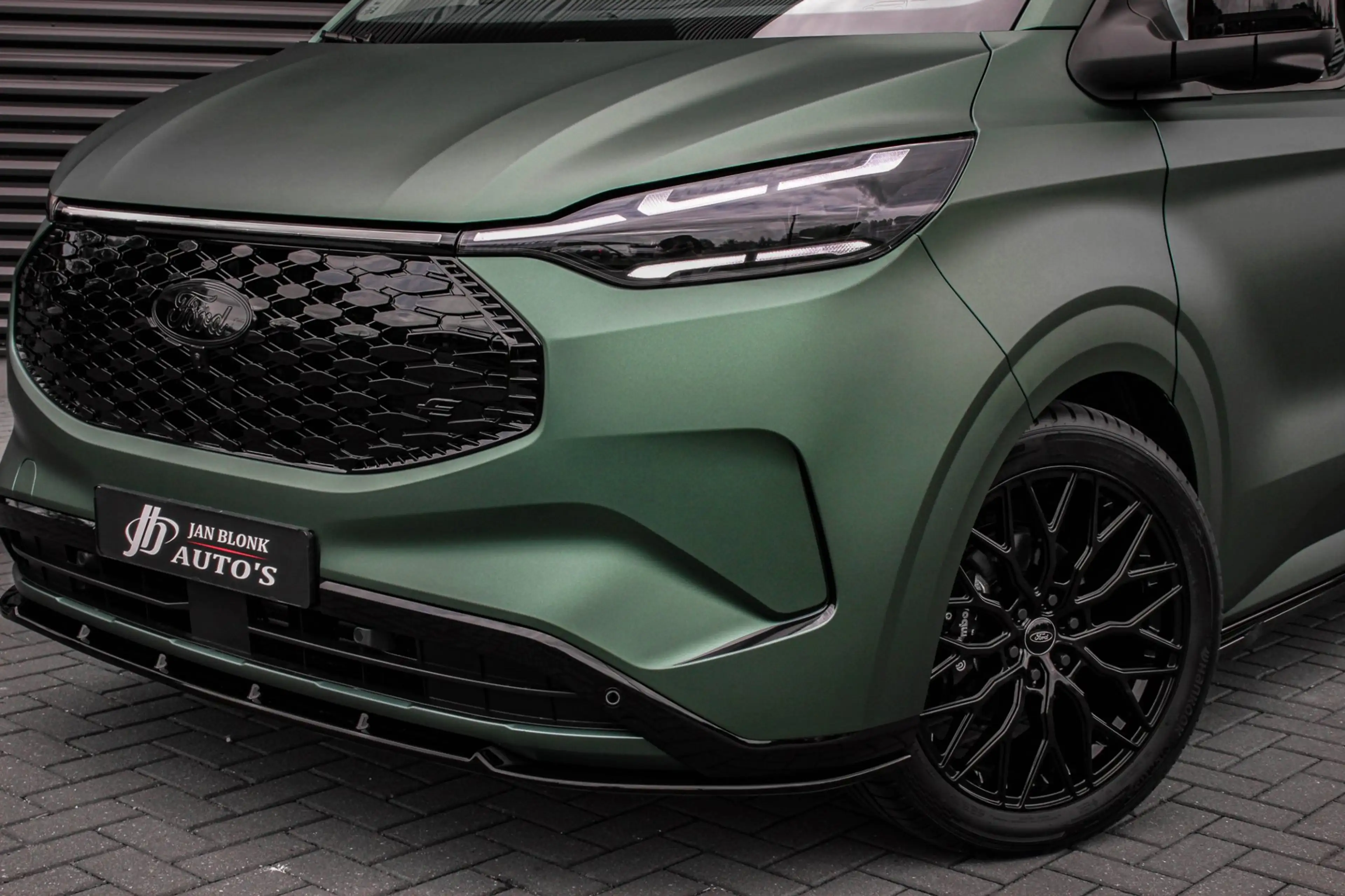Ford E-Transit Cust. 340 L2H1 Limited 71 kWh 218PK / JB- EDITON / — photo 15