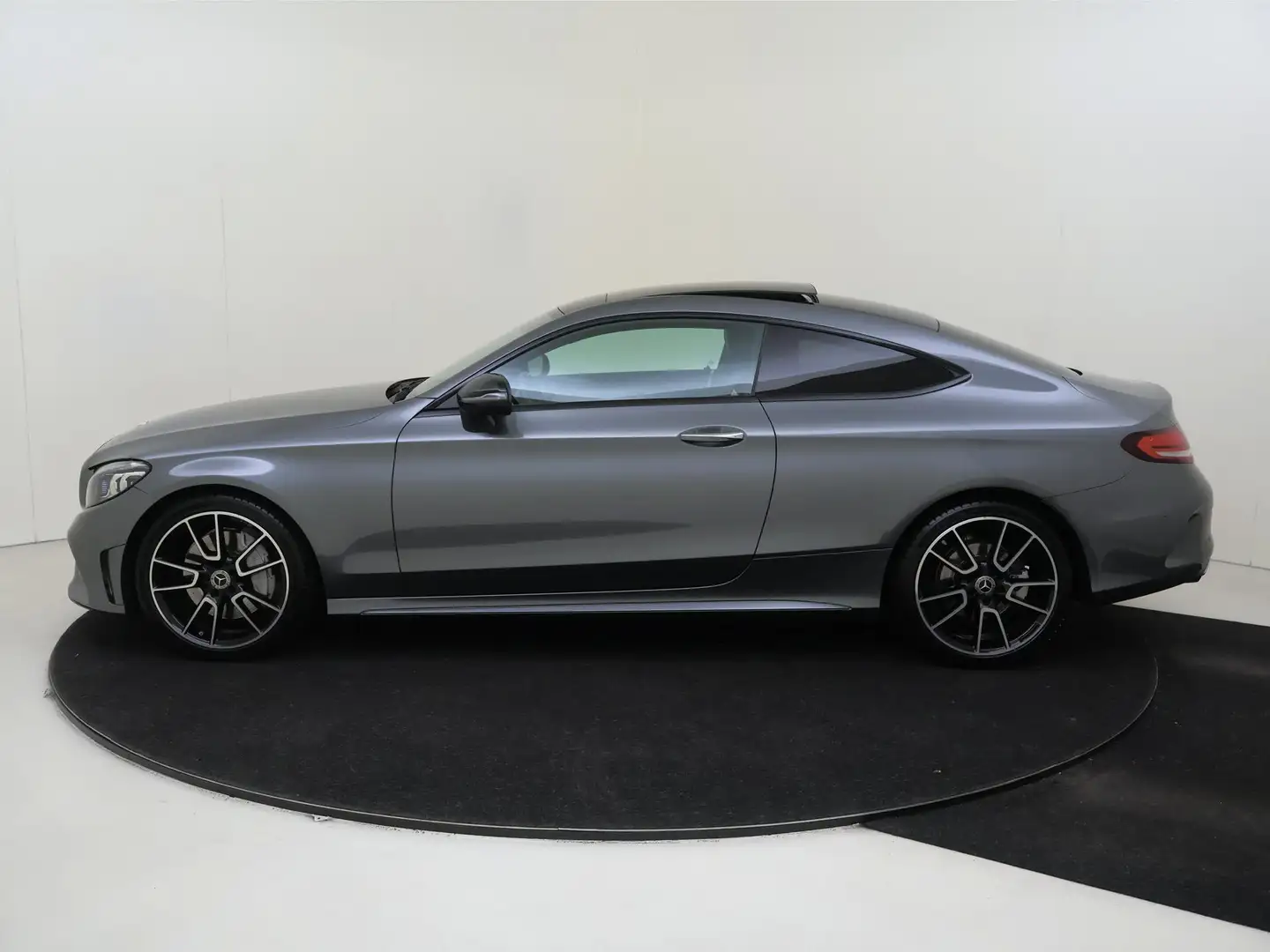 Mercedes-Benz C 300 Coupé Premium Plus / Stoelverwarming / 360Graden-C Grijs - 2