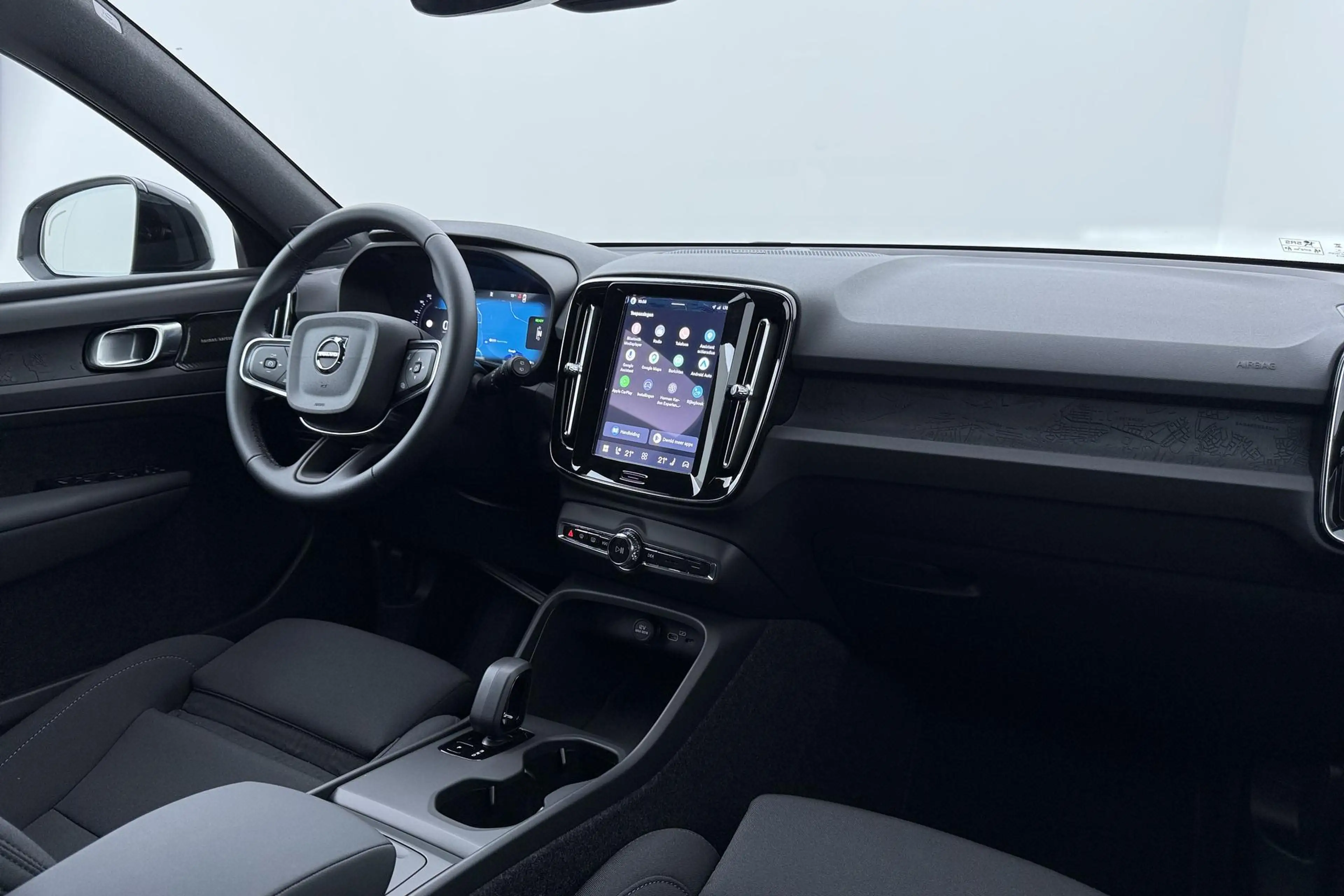 Volvo EX40 Single Motor Extended Range Plus 82 kWh | ACC | 36 — photo 18