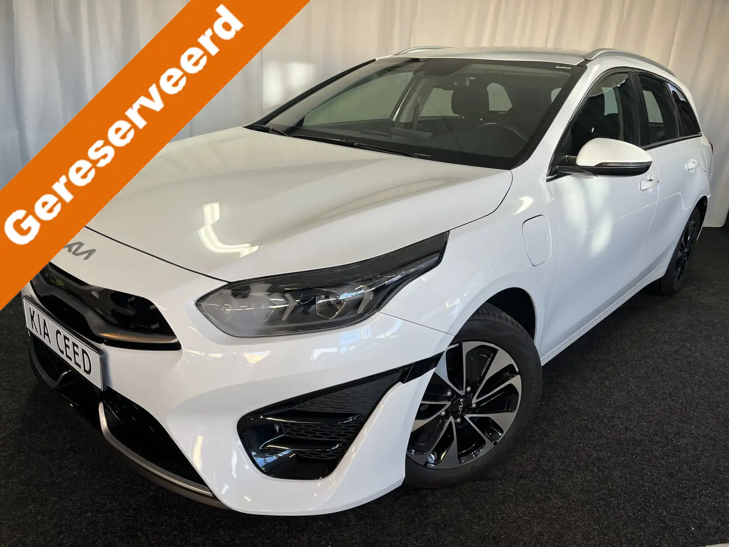 Kia Ceed SW / cee'd SW Sportswagon 1.6 GDI PHEV PLUG-IN DynamicLine 1E EI Blanc - 1