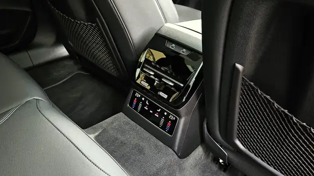 Audi A6 2.0 TDI 3 x S-Line*PANO*NP: 85.000,00*AKH Vorb. Ansicht 22