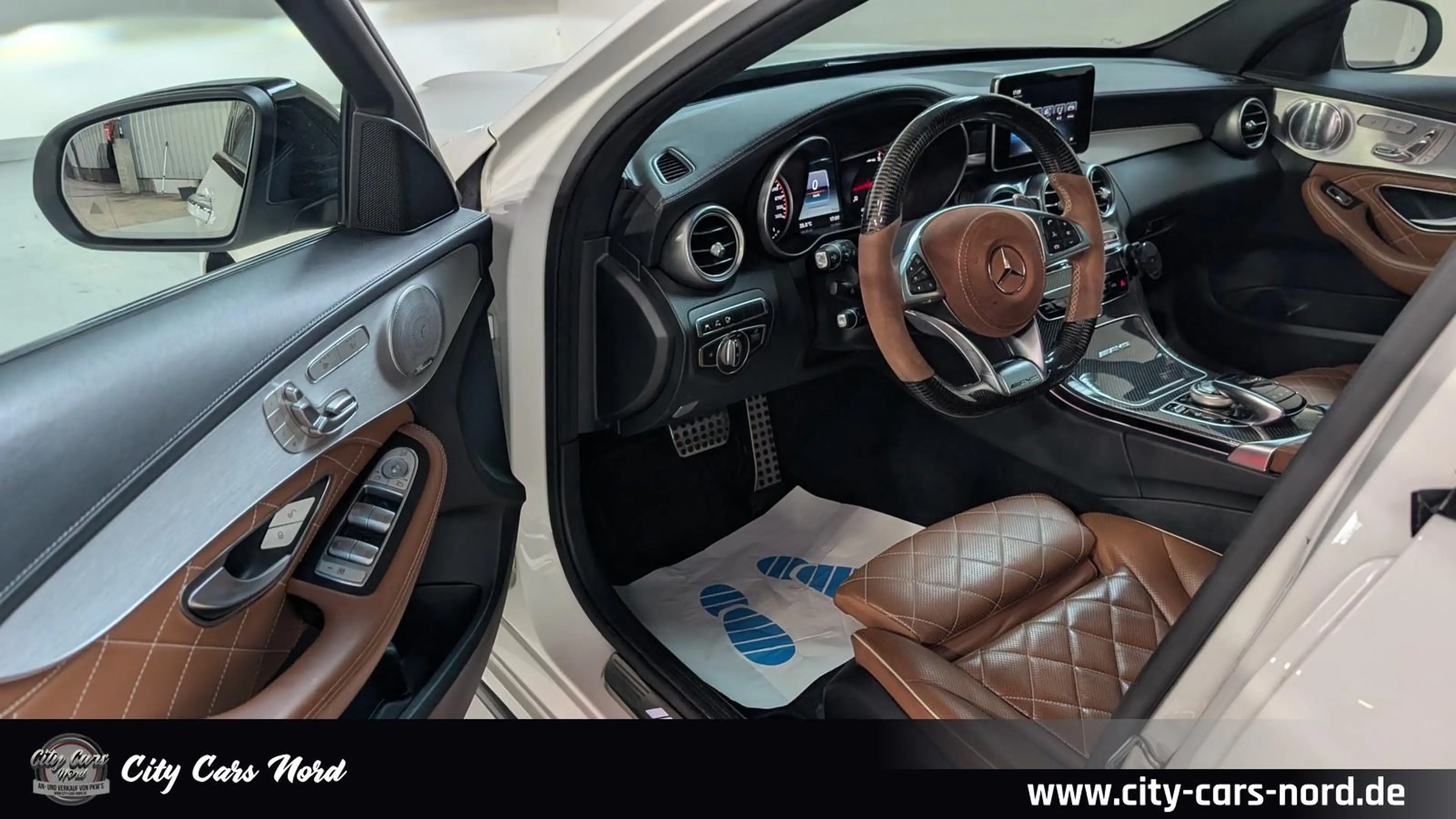 Mercedes-Benz C 63 AMG S BURMESTER+PANORMA+360°+CARBON+DESIGNO — photo 10