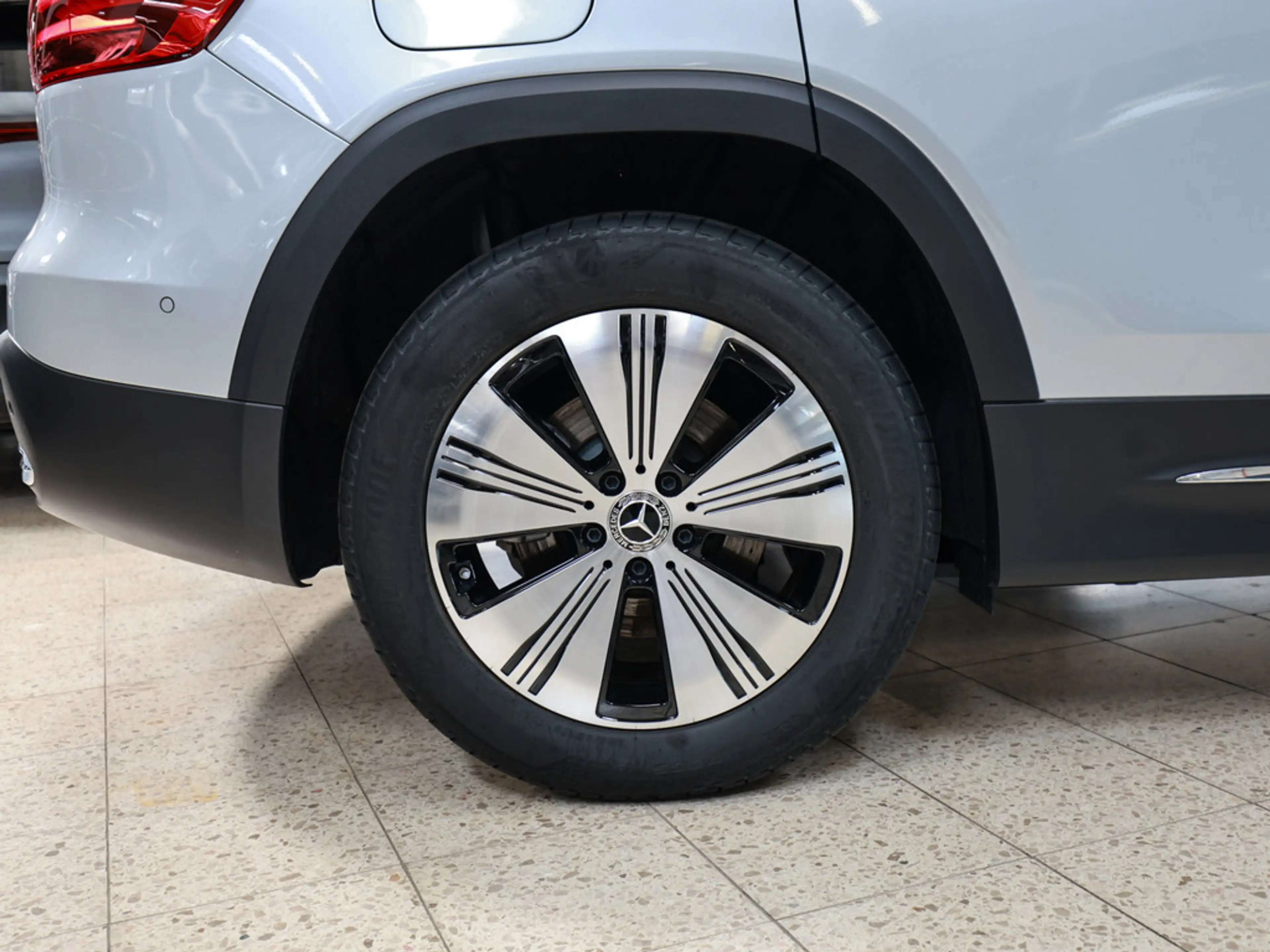 Mercedes-Benz EQB 250 + Progressive Advanced LED NAVI KAMERA — photo 10