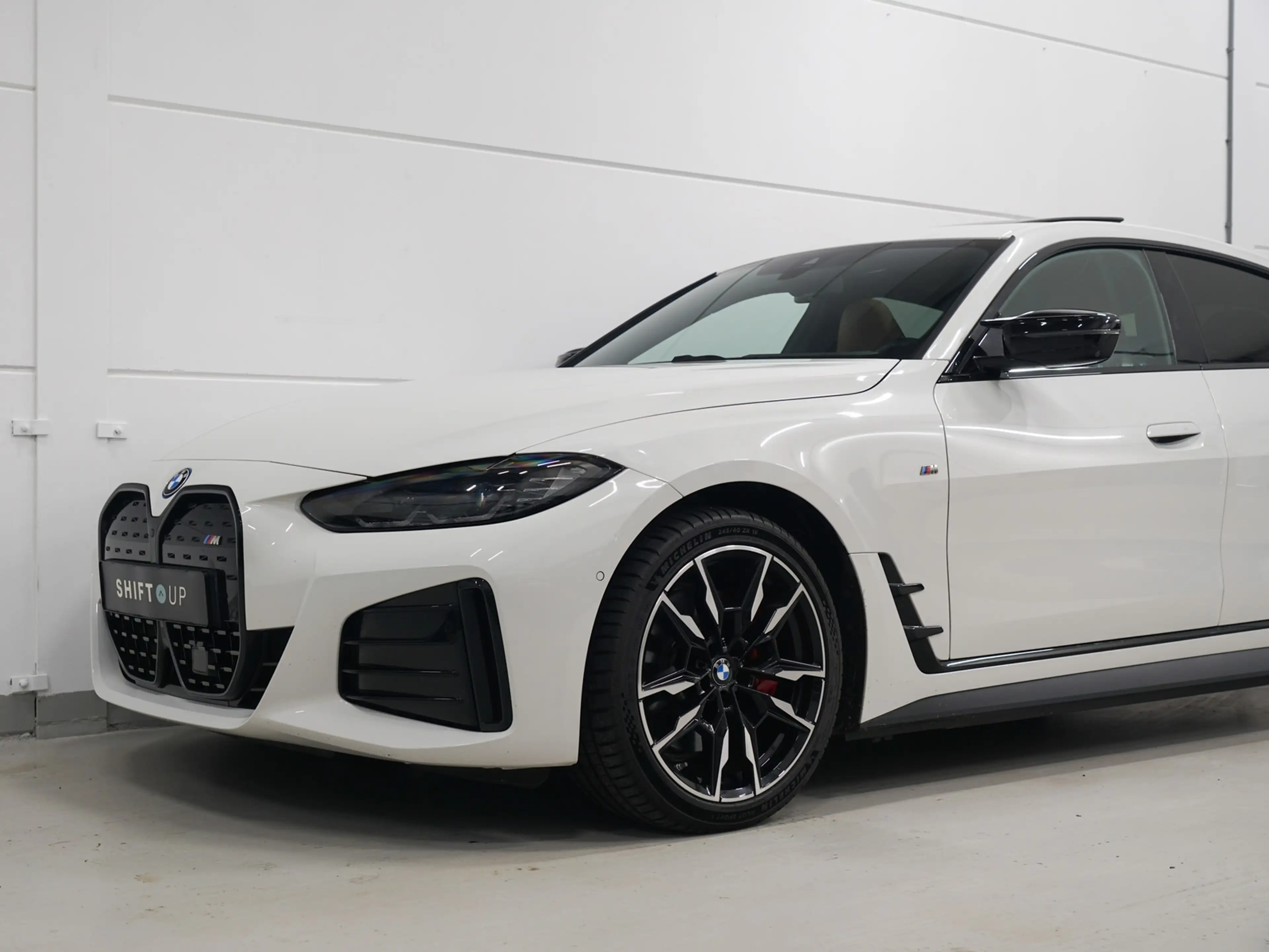 BMW i4 M50 Schuifdak | M-Stoelen | Harman Kardon — photo 38