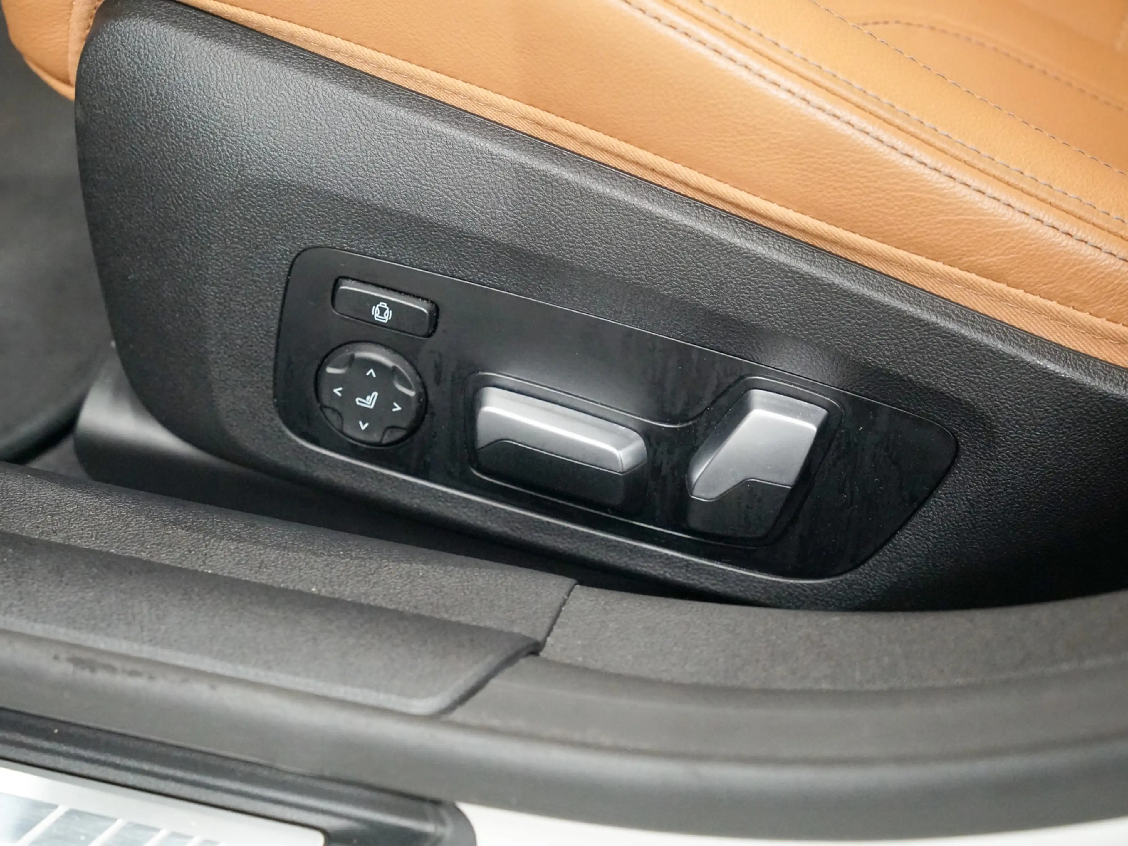 BMW i4 M50 Schuifdak | M-Stoelen | Harman Kardon — photo 33