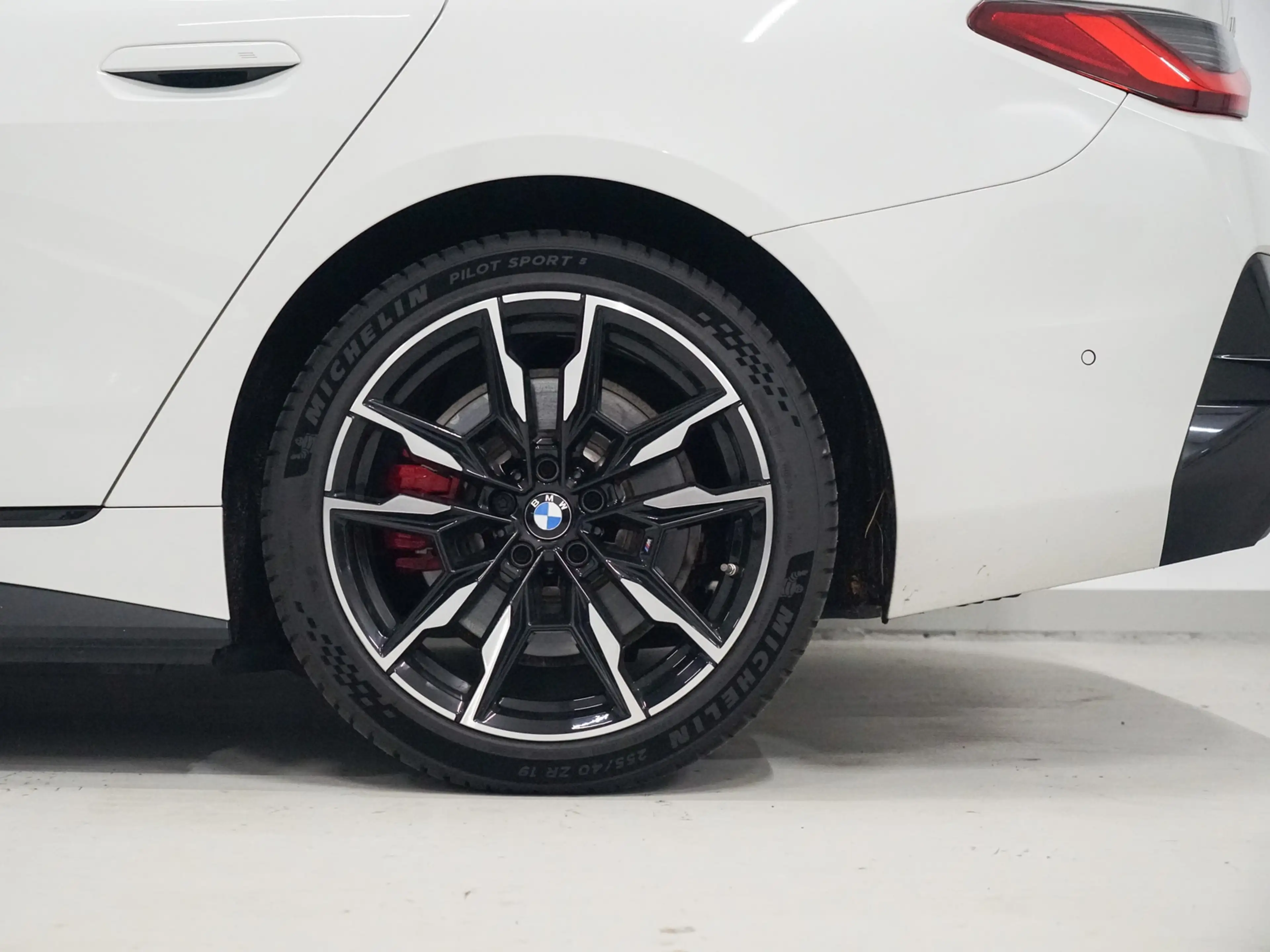 BMW i4 M50 Schuifdak | M-Stoelen | Harman Kardon — photo 42