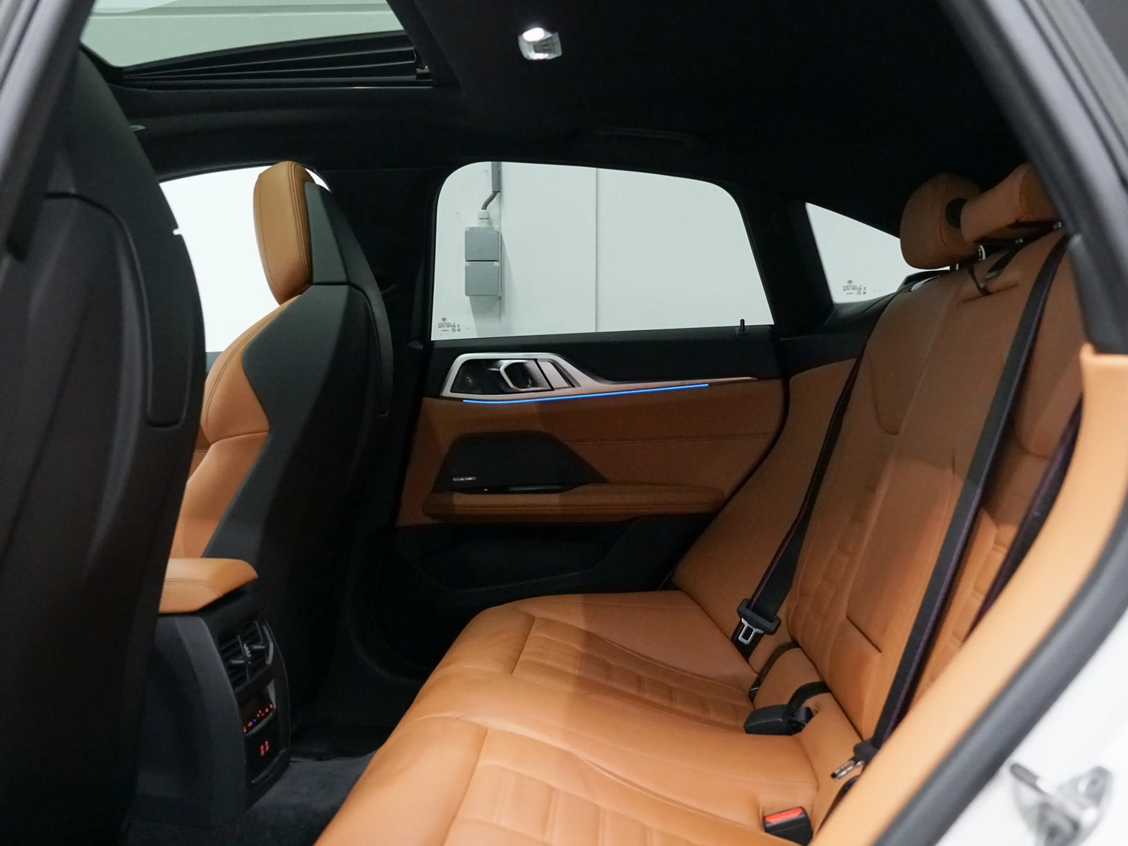 BMW i4 M50 Schuifdak | M-Stoelen | Harman Kardon — photo 36