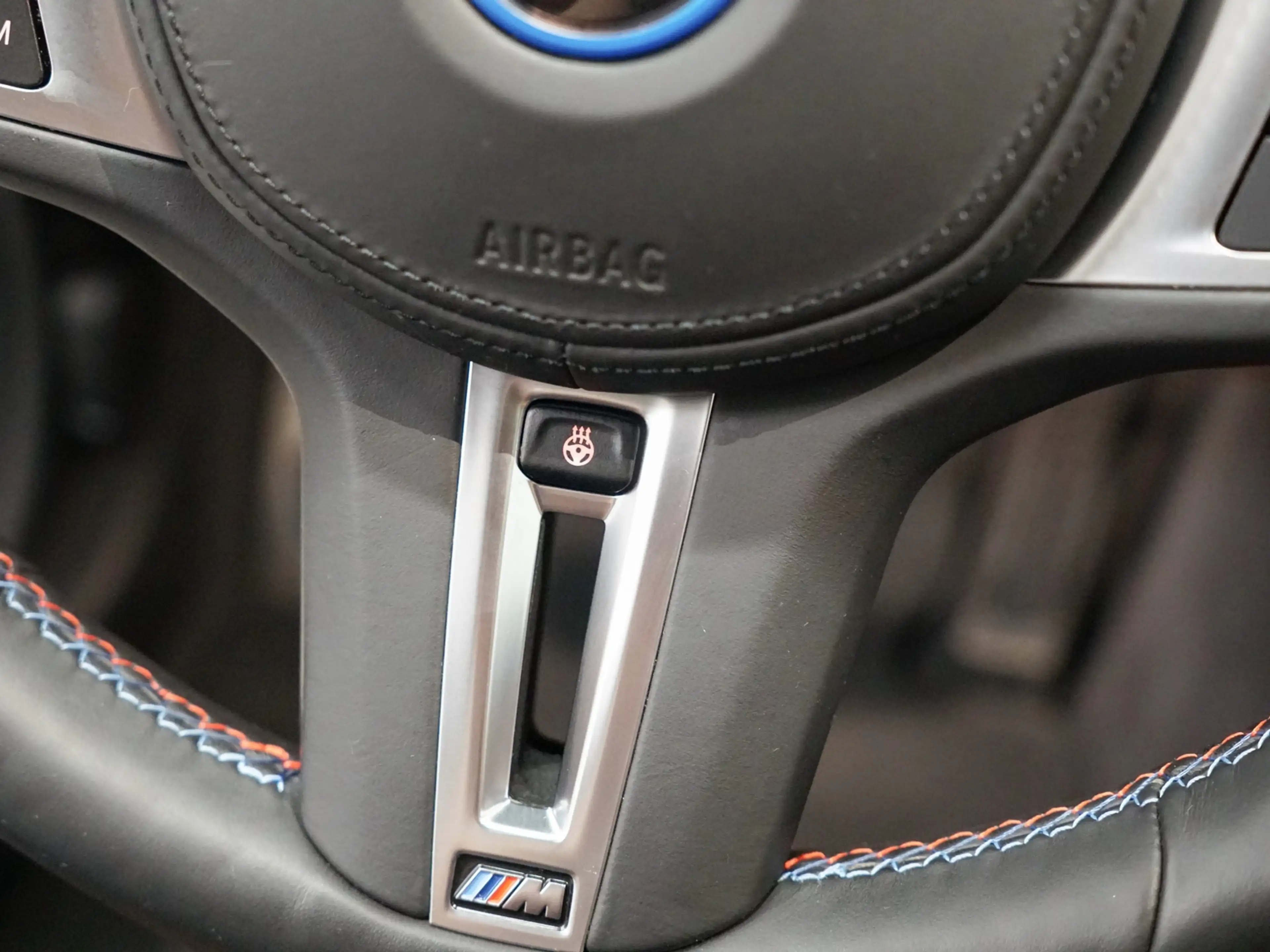 BMW i4 M50 Schuifdak | M-Stoelen | Harman Kardon — photo 15